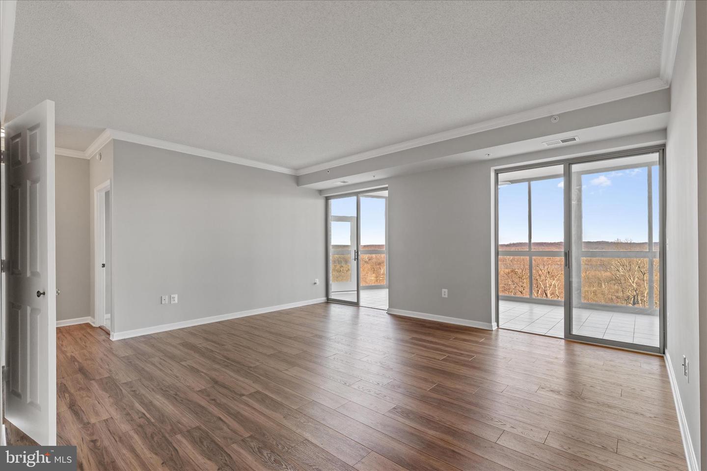 19355 CYPRESS RIDGE TER #612, LEESBURG, Virginia 20176, 2 Bedrooms Bedrooms, ,2 BathroomsBathrooms,Residential,For sale,19355 CYPRESS RIDGE TER #612,VALO2108204 MLS # VALO2108204