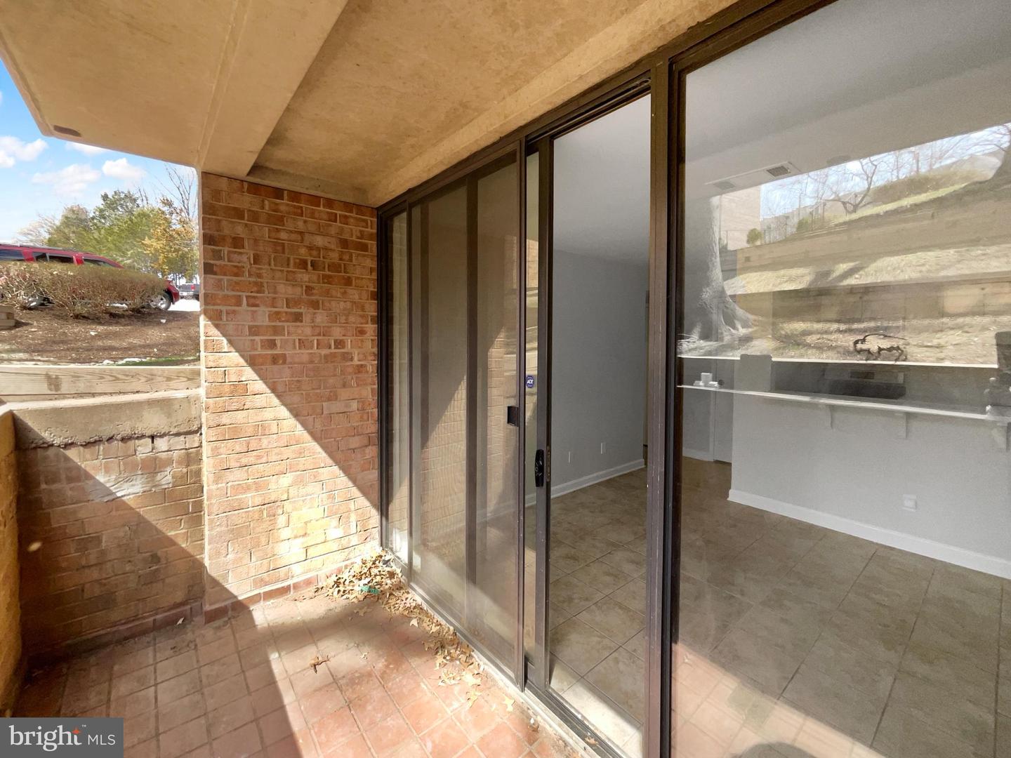 519 N ARMISTEAD ST #T1, ALEXANDRIA, Virginia 22312, 2 Bedrooms Bedrooms, ,1 BathroomBathrooms,Residential,For sale,519 N ARMISTEAD ST #T1,VAAX2050490 MLS # VAAX2050490