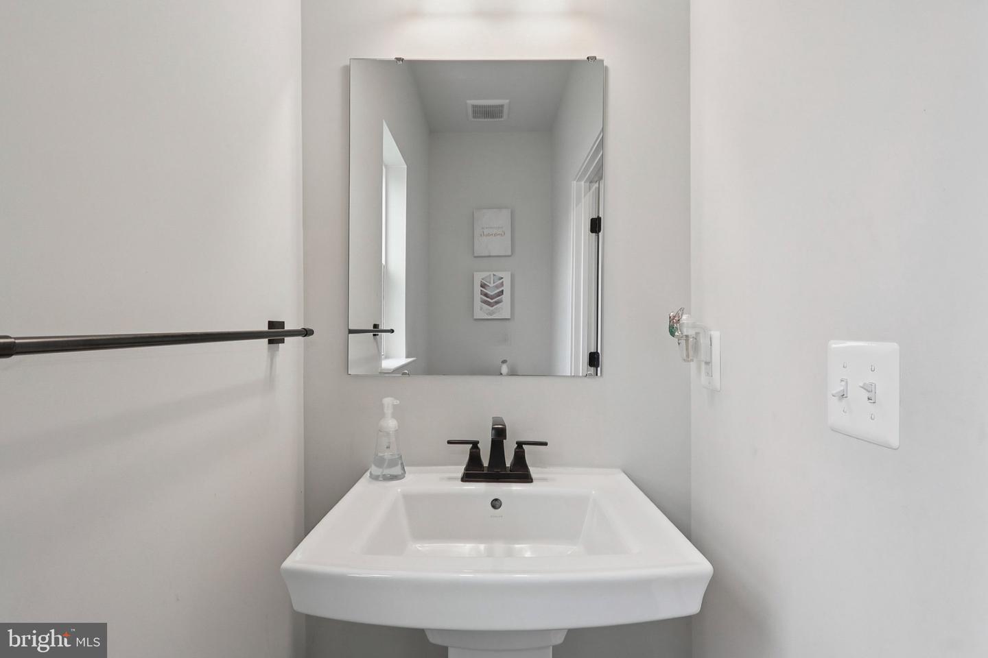 1 GRANVILLE DR, FREDERICKSBURG, Virginia 22405, 4 Bedrooms Bedrooms, ,3 BathroomsBathrooms,Residential,For sale,1 GRANVILLE DR,VAST2043274 MLS # VAST2043274