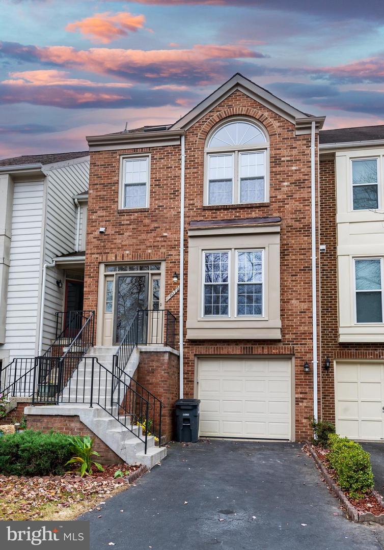 14079 RED RIVER DR, CENTREVILLE, Virginia 20121, 3 Bedrooms Bedrooms, ,2 BathroomsBathrooms,Residential,For sale,14079 RED RIVER DR,VAFX2273164 MLS # VAFX2273164 14079 RED RIVER DR, CENTREVILLE, Virginia 20121, 3 Bedrooms Bedrooms, ,2 BathroomsBathrooms,Residential,For sale,14079 RED RIVER DR,VAFX2273164 MLS # VAFX2273164