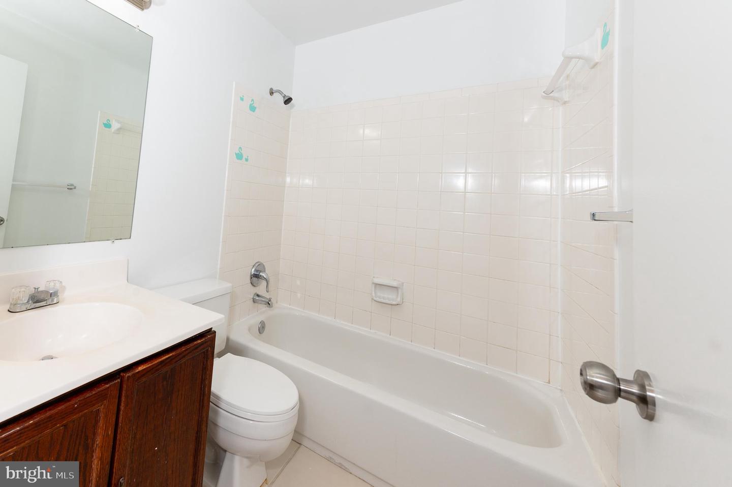 14079 RED RIVER DR, CENTREVILLE, Virginia 20121, 3 Bedrooms Bedrooms, ,2 BathroomsBathrooms,Residential,For sale,14079 RED RIVER DR,VAFX2273164 MLS # VAFX2273164 14079 RED RIVER DR, CENTREVILLE, Virginia 20121, 3 Bedrooms Bedrooms, ,2 BathroomsBathrooms,Residential,For sale,14079 RED RIVER DR,VAFX2273164 MLS # VAFX2273164