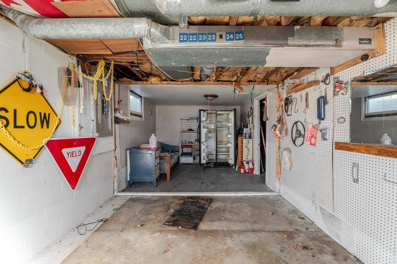 120 SHUTTERLEE MILL LN, STAUNTON, Virginia 24401, 2 Bedrooms Bedrooms, ,1 BathroomBathrooms,Residential,Head west on W Beverley St. Turn Right onto Shutte,120 SHUTTERLEE MILL LN,671979 MLS # 671979