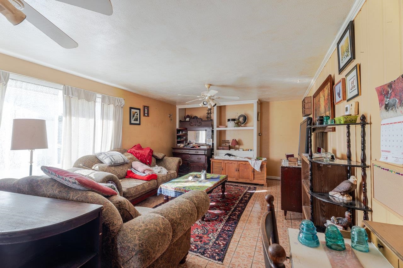 120 SHUTTERLEE MILL LN, STAUNTON, Virginia 24401, 2 Bedrooms Bedrooms, ,1 BathroomBathrooms,Residential,Head west on W Beverley St. Turn Right onto Shutte,120 SHUTTERLEE MILL LN,671979 MLS # 671979