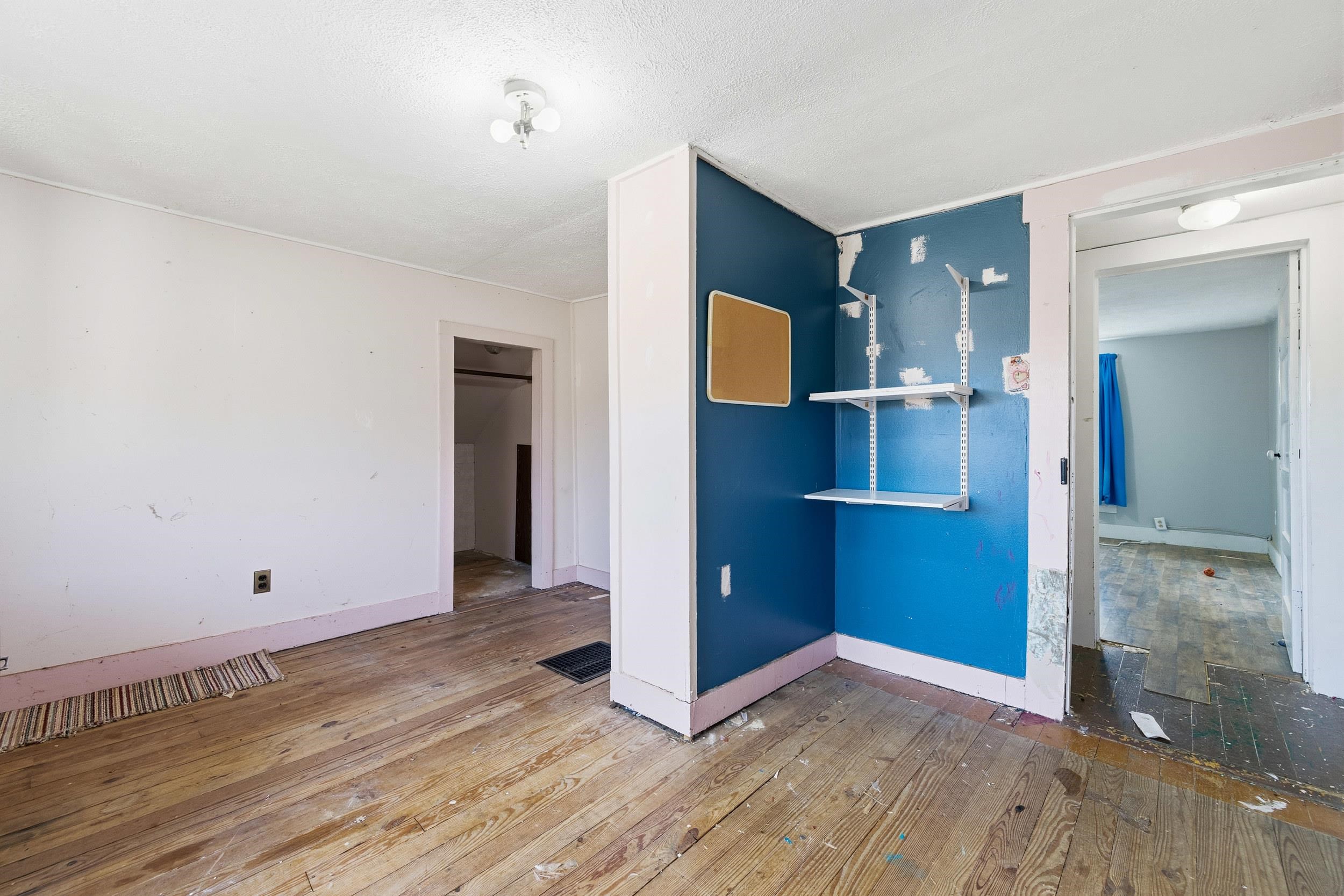 10997 SENEDO RD, MOUNT JACKSON, Virginia 22842, 3 Bedrooms Bedrooms, ,1 BathroomBathrooms,Residential,10997 SENEDO RD,672001 MLS # 672001