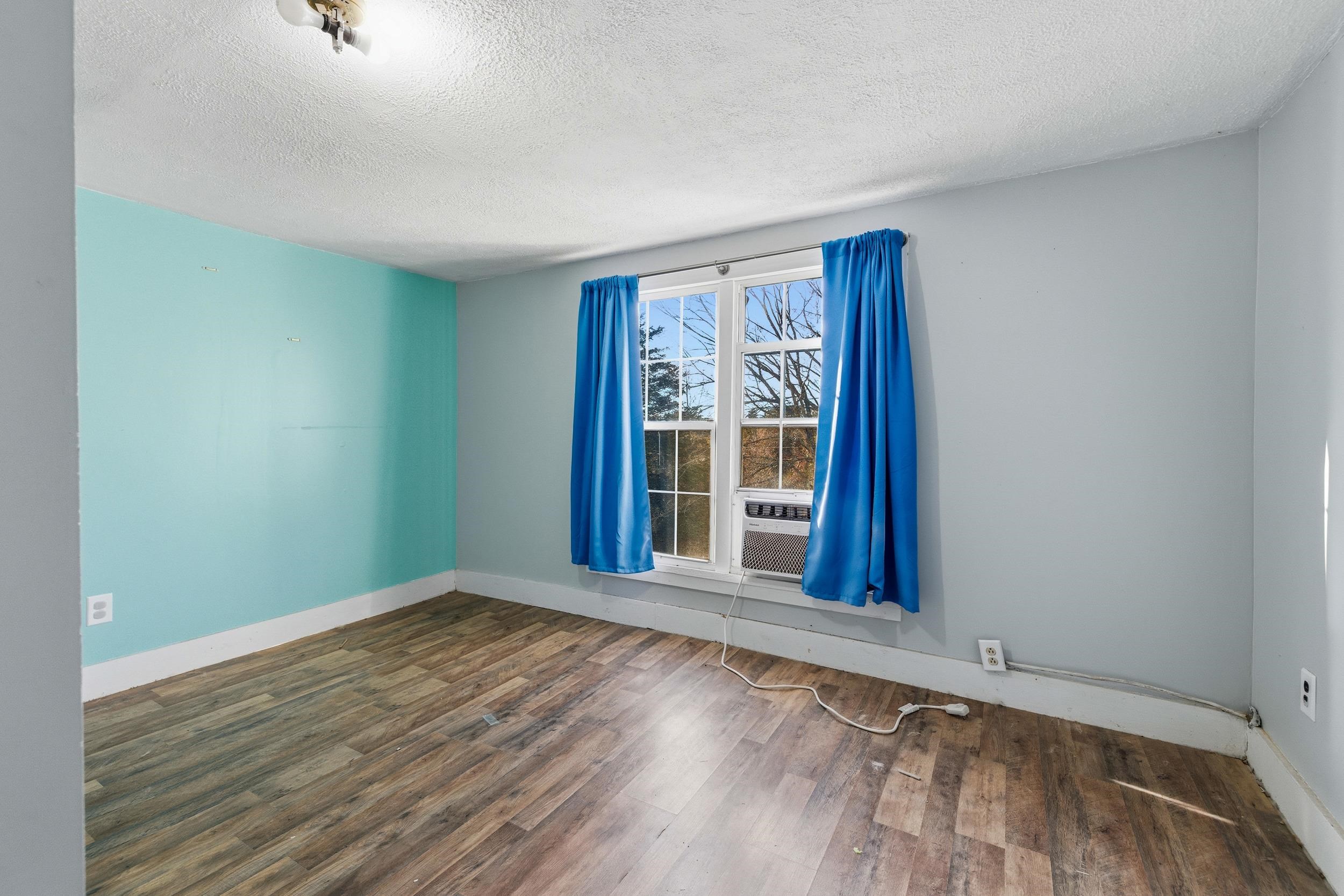 10997 SENEDO RD, MOUNT JACKSON, Virginia 22842, 3 Bedrooms Bedrooms, ,1 BathroomBathrooms,Residential,10997 SENEDO RD,672001 MLS # 672001