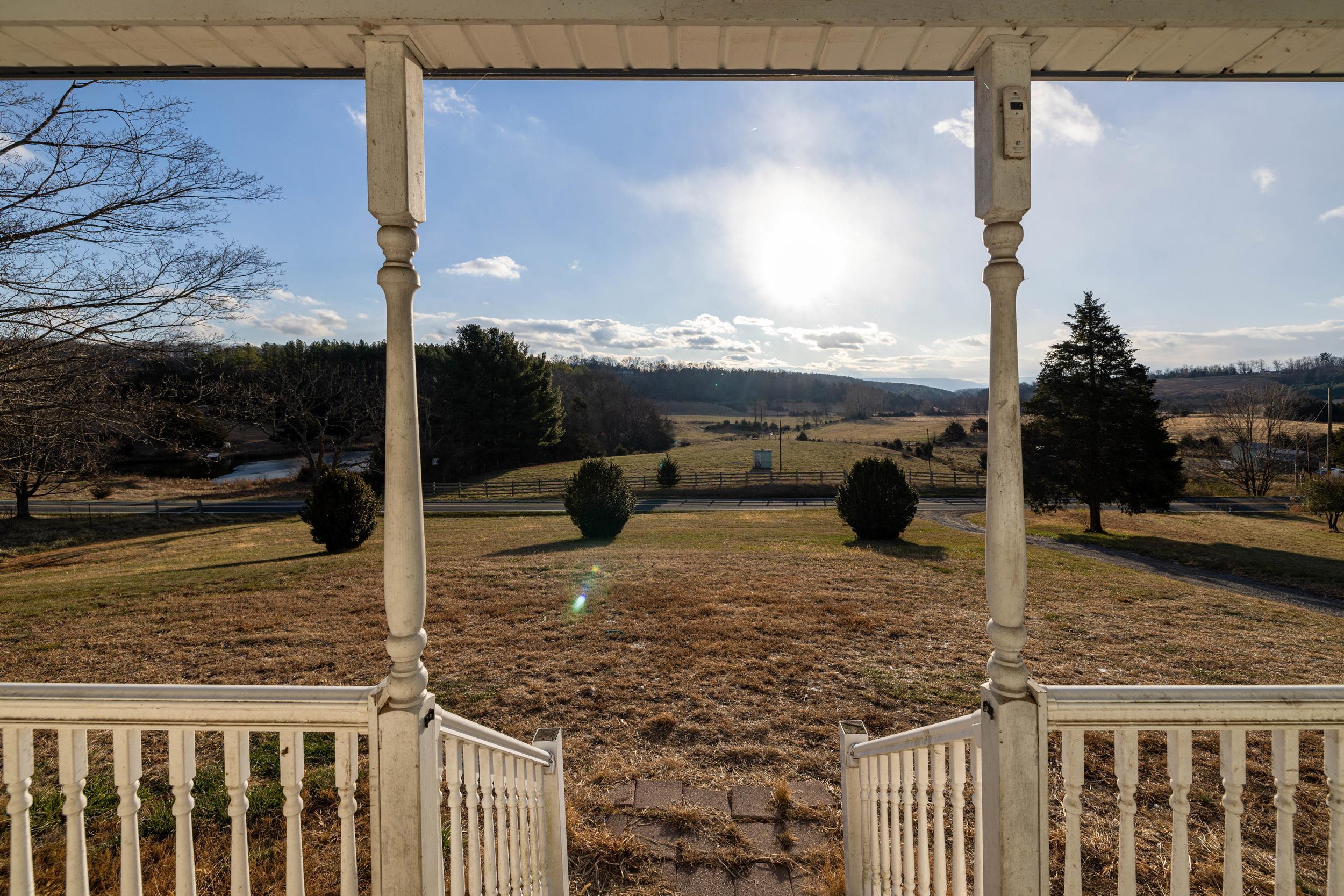 10997 SENEDO RD, MOUNT JACKSON, Virginia 22842, 3 Bedrooms Bedrooms, ,1 BathroomBathrooms,Residential,10997 SENEDO RD,672001 MLS # 672001