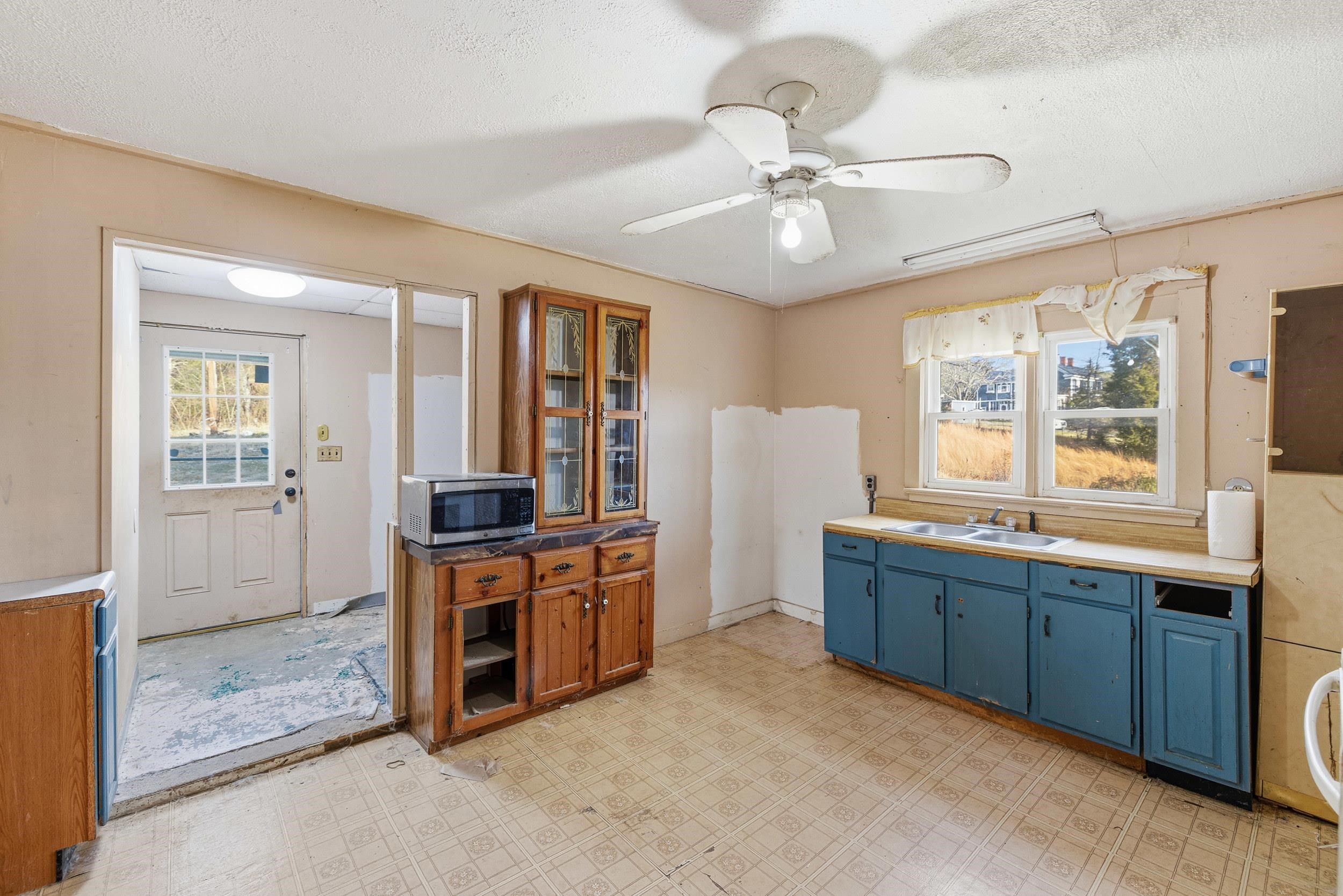 10997 SENEDO RD, MOUNT JACKSON, Virginia 22842, 3 Bedrooms Bedrooms, ,1 BathroomBathrooms,Residential,10997 SENEDO RD,672001 MLS # 672001