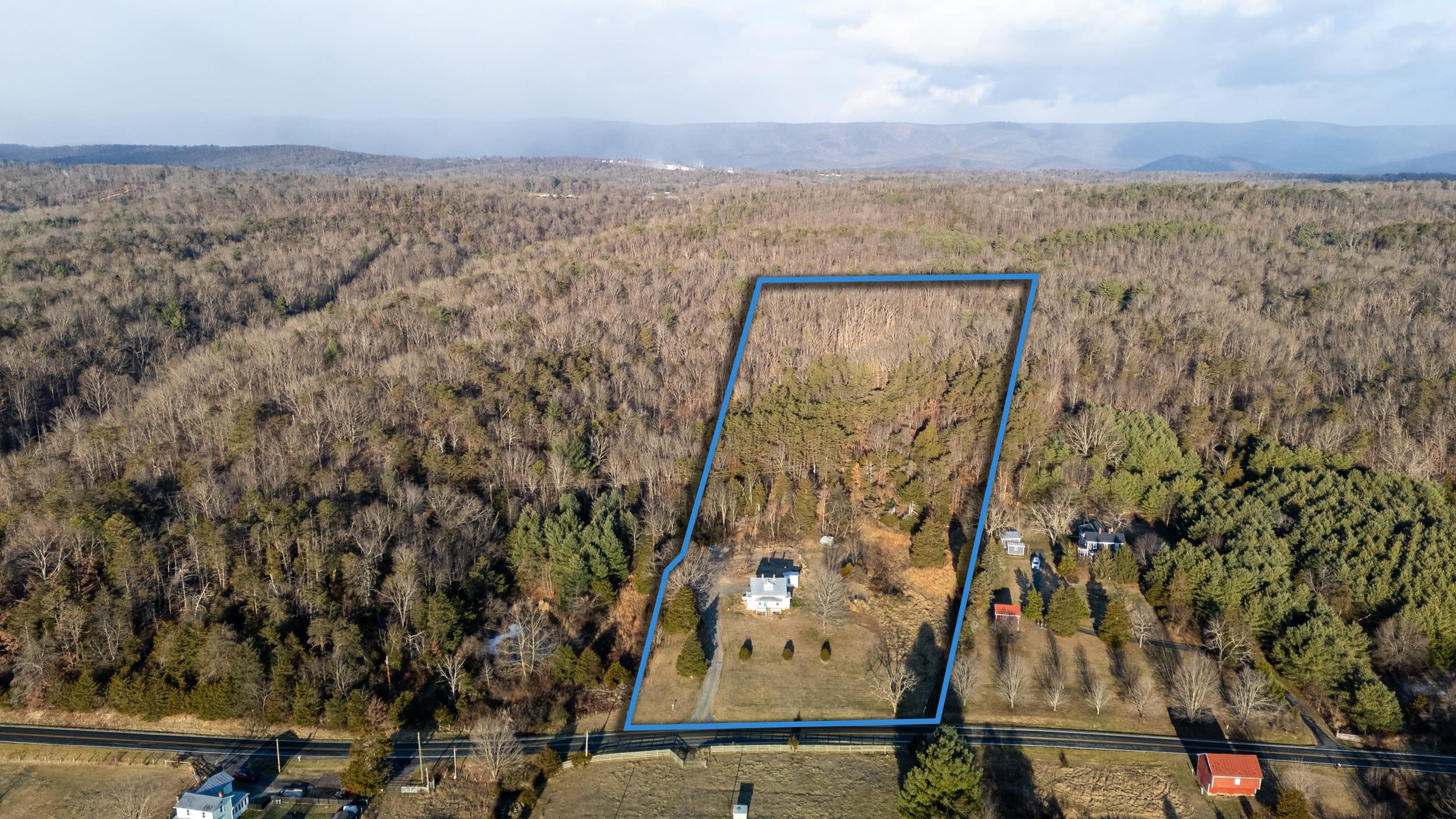 10997 SENEDO RD, MOUNT JACKSON, Virginia 22842, 3 Bedrooms Bedrooms, ,1 BathroomBathrooms,Residential,10997 SENEDO RD,672001 MLS # 672001