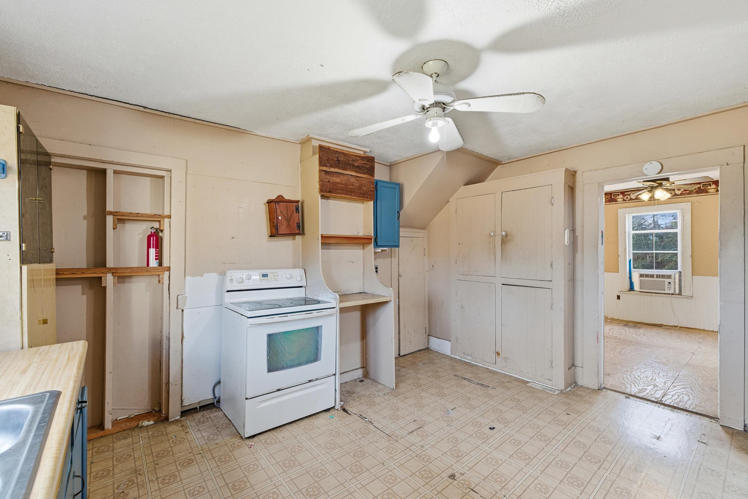 10997 SENEDO RD, MOUNT JACKSON, Virginia 22842, 3 Bedrooms Bedrooms, ,1 BathroomBathrooms,Residential,10997 SENEDO RD,672001 MLS # 672001