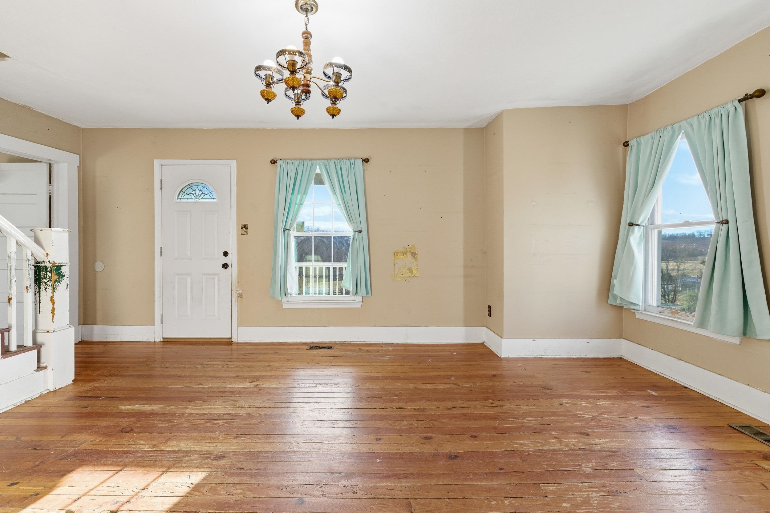 10997 SENEDO RD, MOUNT JACKSON, Virginia 22842, 3 Bedrooms Bedrooms, ,1 BathroomBathrooms,Residential,10997 SENEDO RD,672001 MLS # 672001