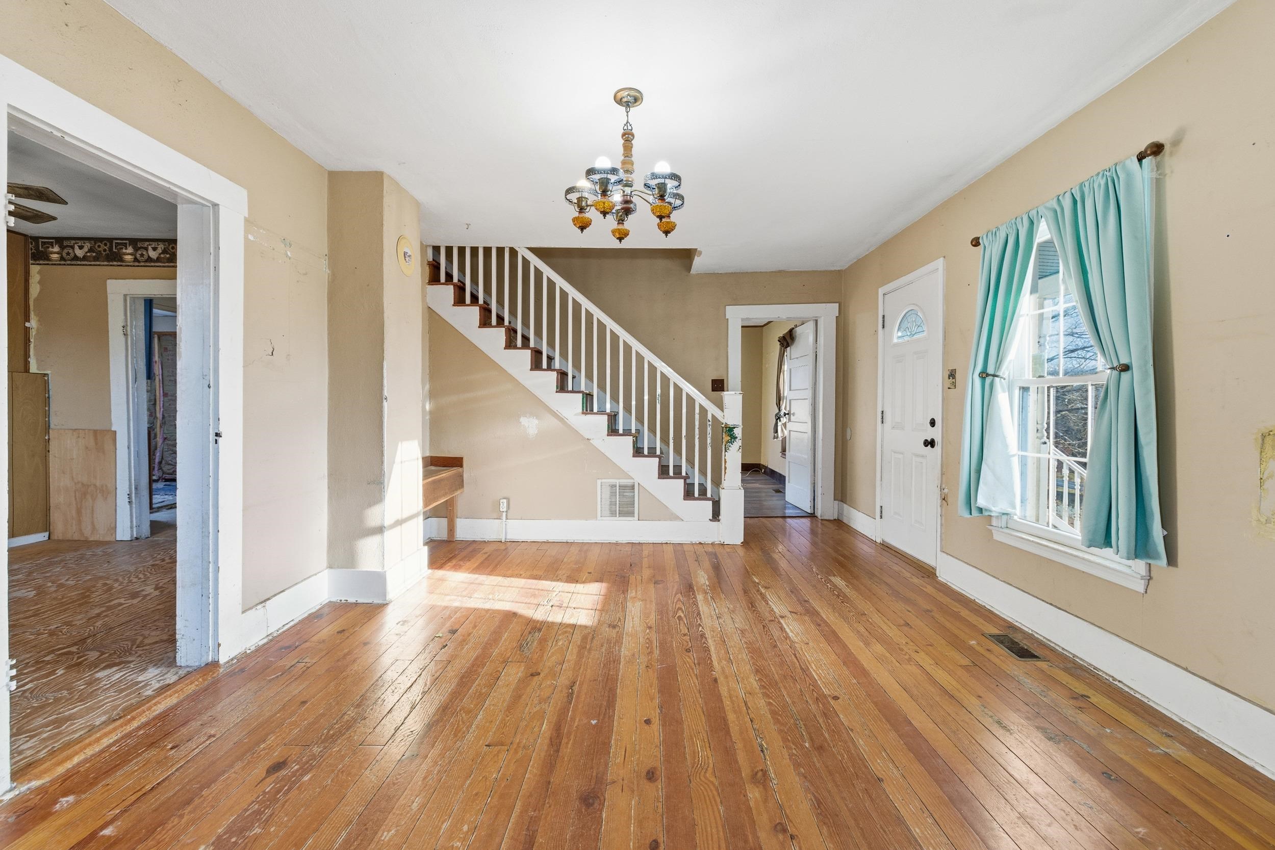 10997 SENEDO RD, MOUNT JACKSON, Virginia 22842, 3 Bedrooms Bedrooms, ,1 BathroomBathrooms,Residential,10997 SENEDO RD,672001 MLS # 672001