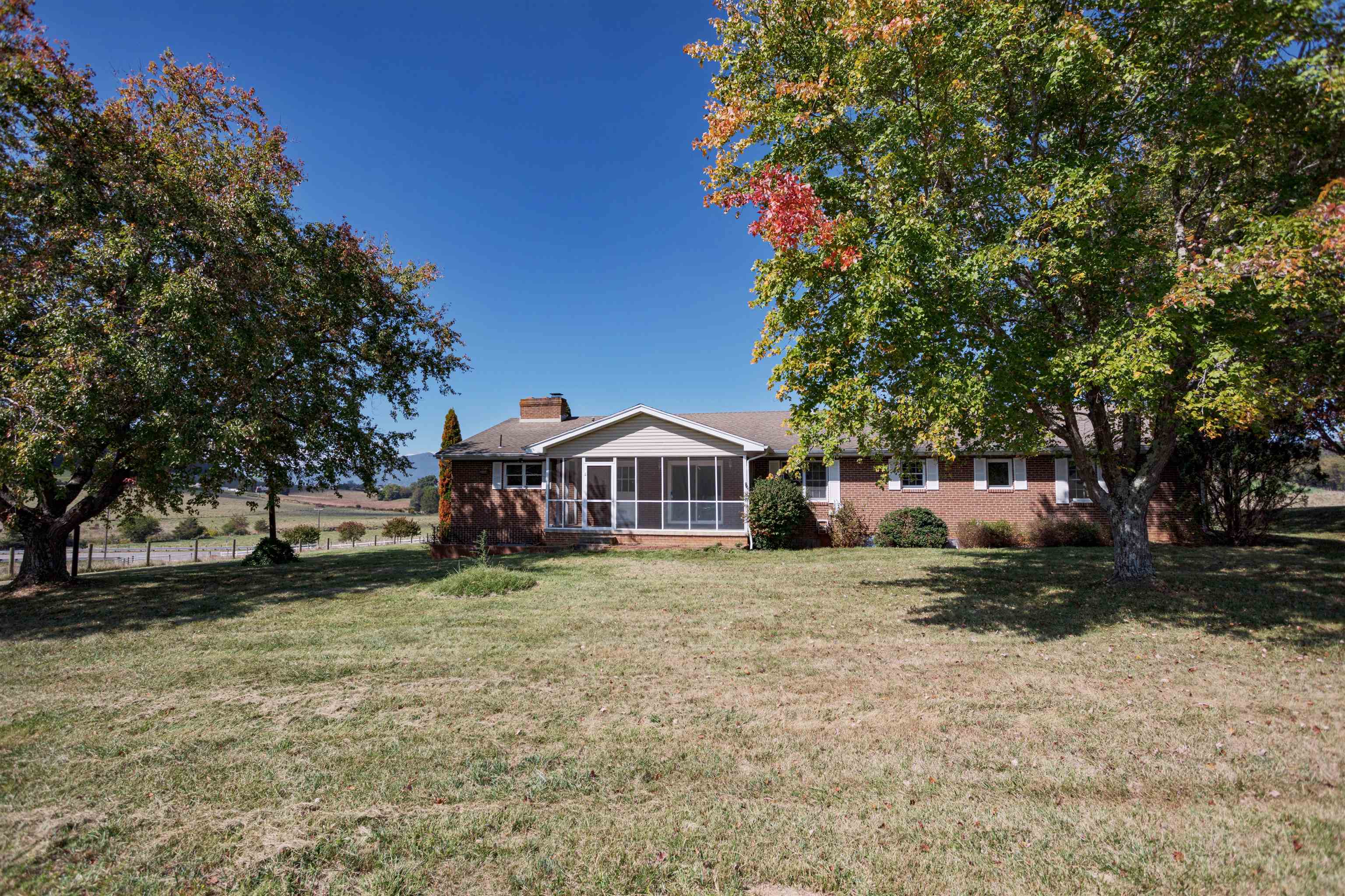 2834 BROWNSBURG TPKE, RAPHINE, Virginia 24472, 3 Bedrooms Bedrooms, ,2 BathroomsBathrooms,Residential,2834 BROWNSBURG TPKE,672014 MLS # 672014 2834 BROWNSBURG TPKE, RAPHINE, Virginia 24472, 3 Bedrooms Bedrooms, ,2 BathroomsBathrooms,Residential,2834 BROWNSBURG TPKE,672014 MLS # 672014