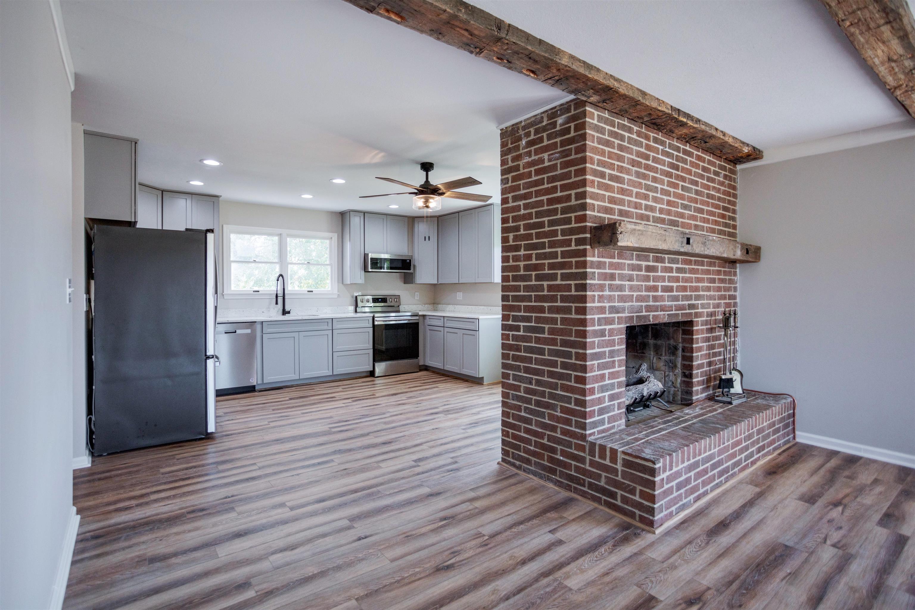 2834 BROWNSBURG TPKE, RAPHINE, Virginia 24472, 3 Bedrooms Bedrooms, ,2 BathroomsBathrooms,Residential,2834 BROWNSBURG TPKE,672014 MLS # 672014 2834 BROWNSBURG TPKE, RAPHINE, Virginia 24472, 3 Bedrooms Bedrooms, ,2 BathroomsBathrooms,Residential,2834 BROWNSBURG TPKE,672014 MLS # 672014