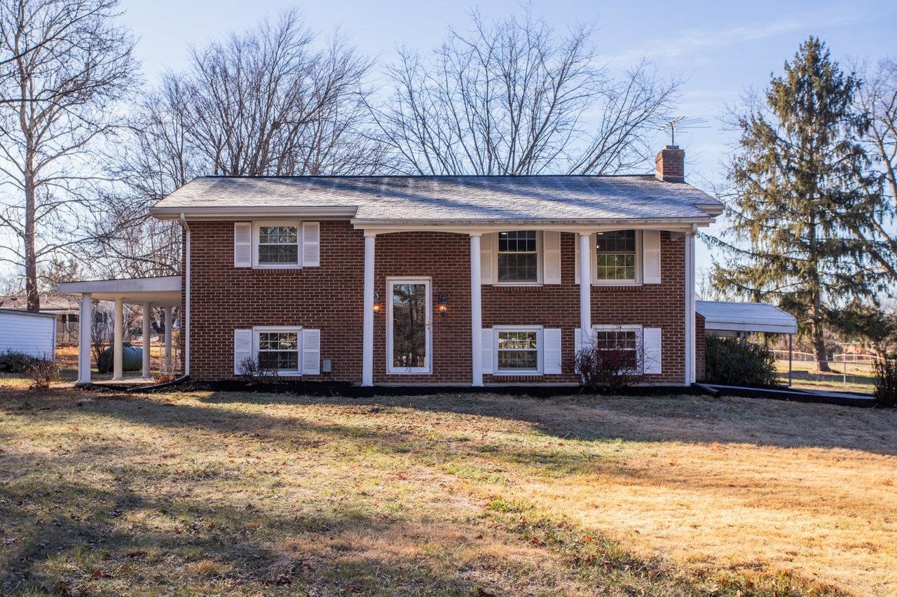 12 ESSEX RD, GROTTOES, Virginia 24441, 3 Bedrooms Bedrooms, ,2 BathroomsBathrooms,Residential,12 ESSEX RD,672016 MLS # 672016 12 ESSEX RD, GROTTOES, Virginia 24441, 3 Bedrooms Bedrooms, ,2 BathroomsBathrooms,Residential,12 ESSEX RD,672016 MLS # 672016