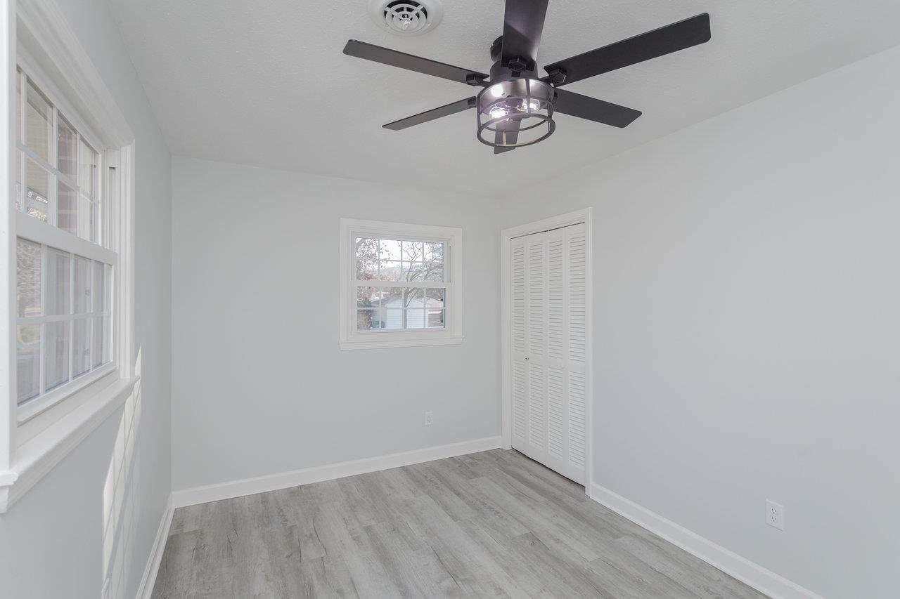 12 ESSEX RD, GROTTOES, Virginia 24441, 3 Bedrooms Bedrooms, ,2 BathroomsBathrooms,Residential,12 ESSEX RD,672016 MLS # 672016 12 ESSEX RD, GROTTOES, Virginia 24441, 3 Bedrooms Bedrooms, ,2 BathroomsBathrooms,Residential,12 ESSEX RD,672016 MLS # 672016