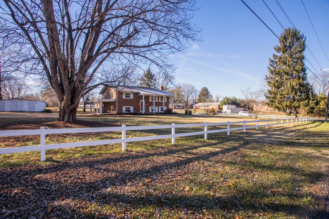 12 ESSEX RD, GROTTOES, Virginia 24441, 3 Bedrooms Bedrooms, ,2 BathroomsBathrooms,Residential,12 ESSEX RD,672016 MLS # 672016 12 ESSEX RD, GROTTOES, Virginia 24441, 3 Bedrooms Bedrooms, ,2 BathroomsBathrooms,Residential,12 ESSEX RD,672016 MLS # 672016