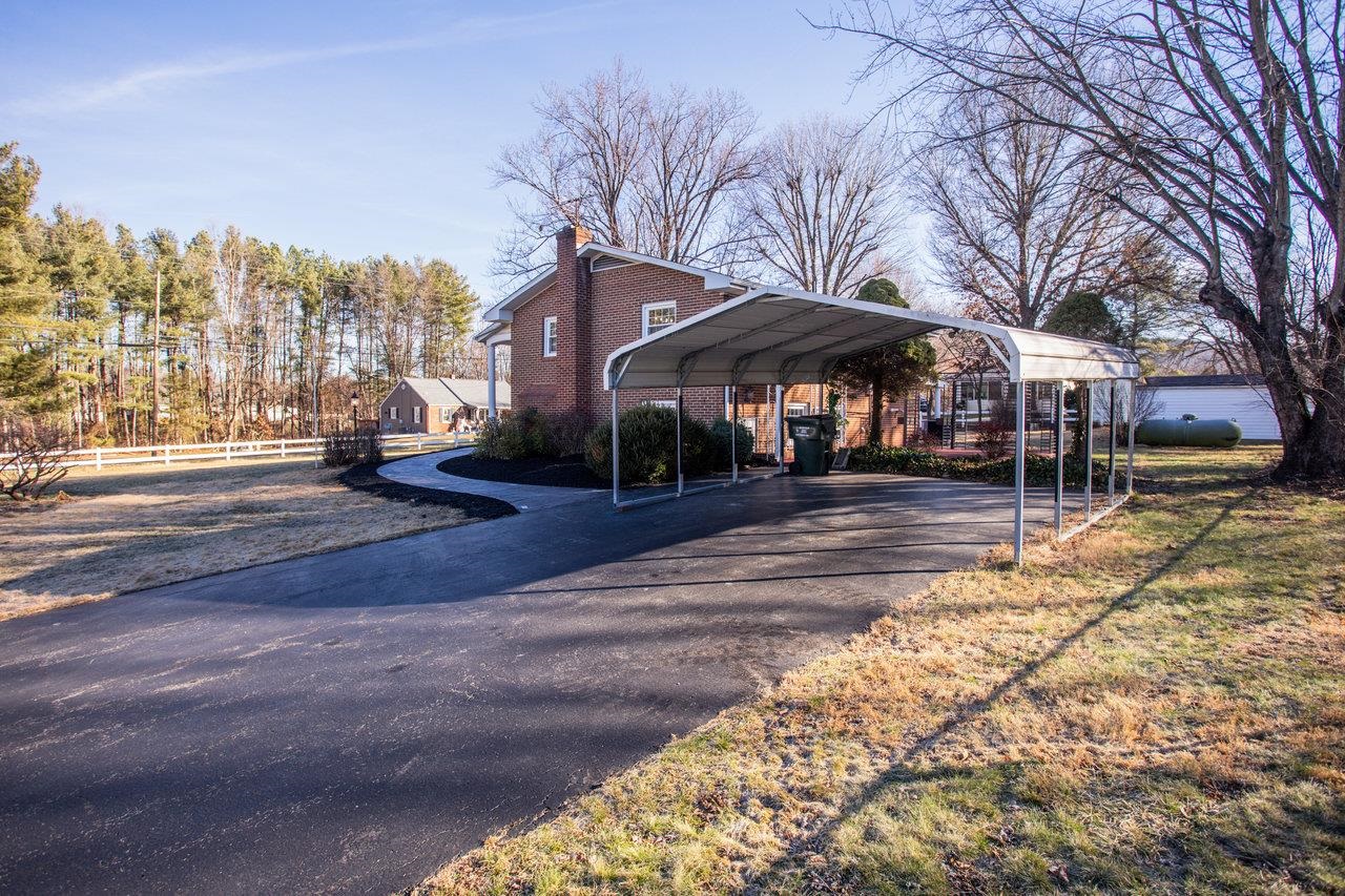 12 ESSEX RD, GROTTOES, Virginia 24441, 3 Bedrooms Bedrooms, ,2 BathroomsBathrooms,Residential,12 ESSEX RD,672016 MLS # 672016 12 ESSEX RD, GROTTOES, Virginia 24441, 3 Bedrooms Bedrooms, ,2 BathroomsBathrooms,Residential,12 ESSEX RD,672016 MLS # 672016