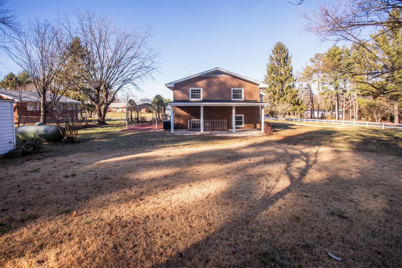 12 ESSEX RD, GROTTOES, Virginia 24441, 3 Bedrooms Bedrooms, ,2 BathroomsBathrooms,Residential,12 ESSEX RD,672016 MLS # 672016 12 ESSEX RD, GROTTOES, Virginia 24441, 3 Bedrooms Bedrooms, ,2 BathroomsBathrooms,Residential,12 ESSEX RD,672016 MLS # 672016