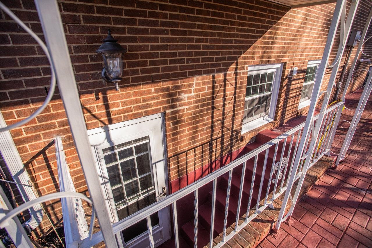 12 ESSEX RD, GROTTOES, Virginia 24441, 3 Bedrooms Bedrooms, ,2 BathroomsBathrooms,Residential,12 ESSEX RD,672016 MLS # 672016 12 ESSEX RD, GROTTOES, Virginia 24441, 3 Bedrooms Bedrooms, ,2 BathroomsBathrooms,Residential,12 ESSEX RD,672016 MLS # 672016