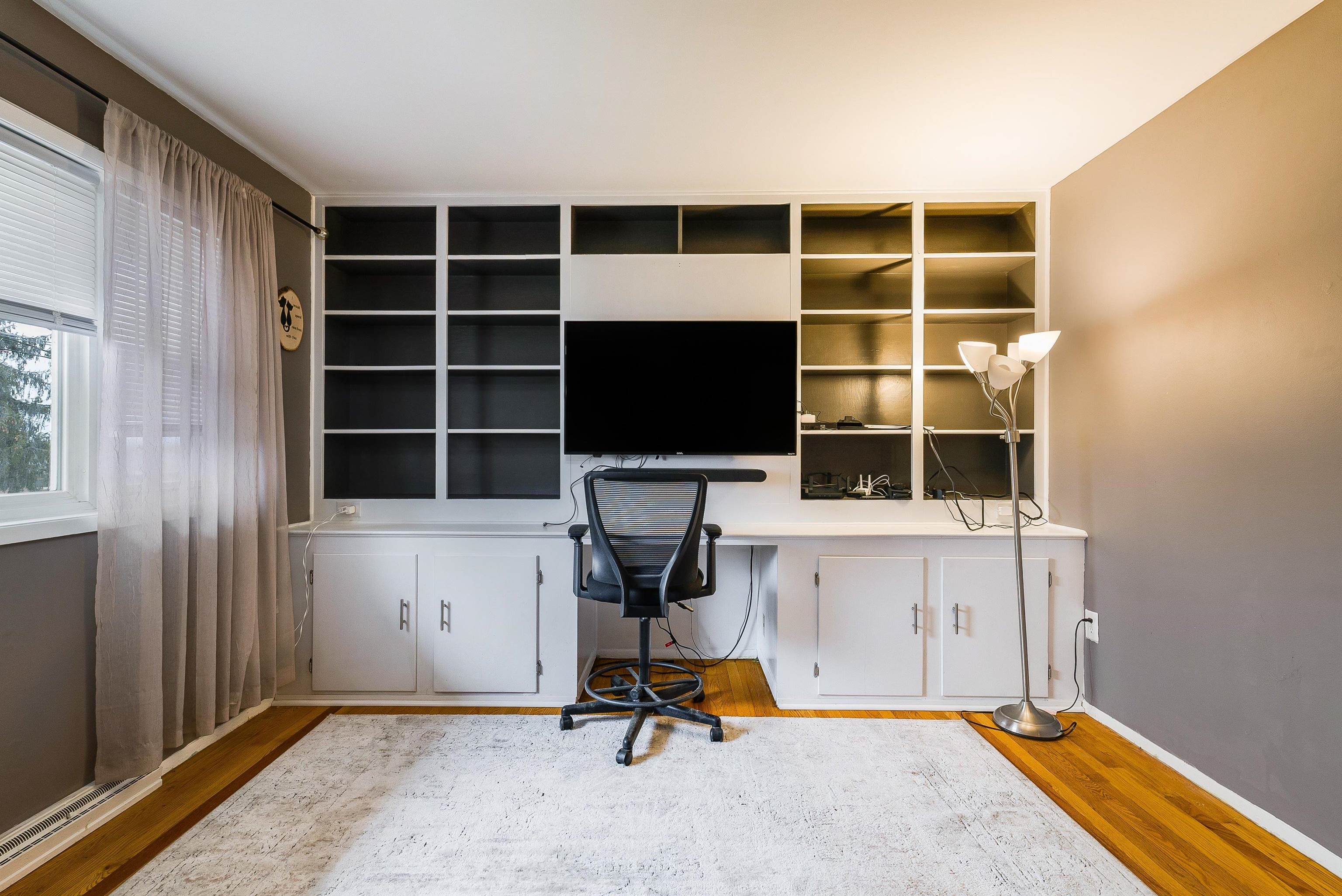 1124 S WINCHESTER AVE, WAYNESBORO, Virginia 22980, 3 Bedrooms Bedrooms, ,1 BathroomBathrooms,Residential,1124 S WINCHESTER AVE,672020 MLS # 672020