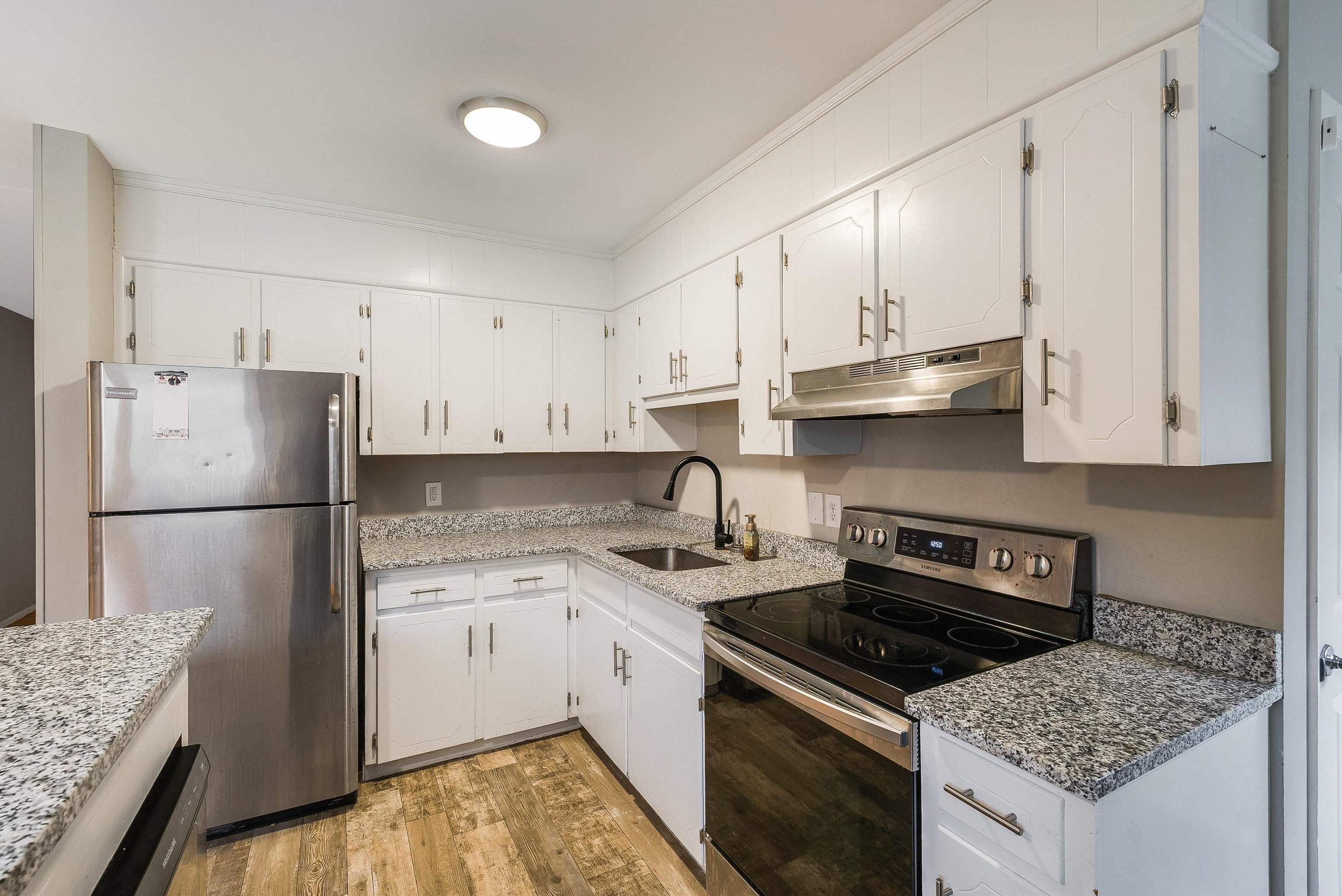 1124 S WINCHESTER AVE, WAYNESBORO, Virginia 22980, 3 Bedrooms Bedrooms, ,1 BathroomBathrooms,Residential,1124 S WINCHESTER AVE,672020 MLS # 672020