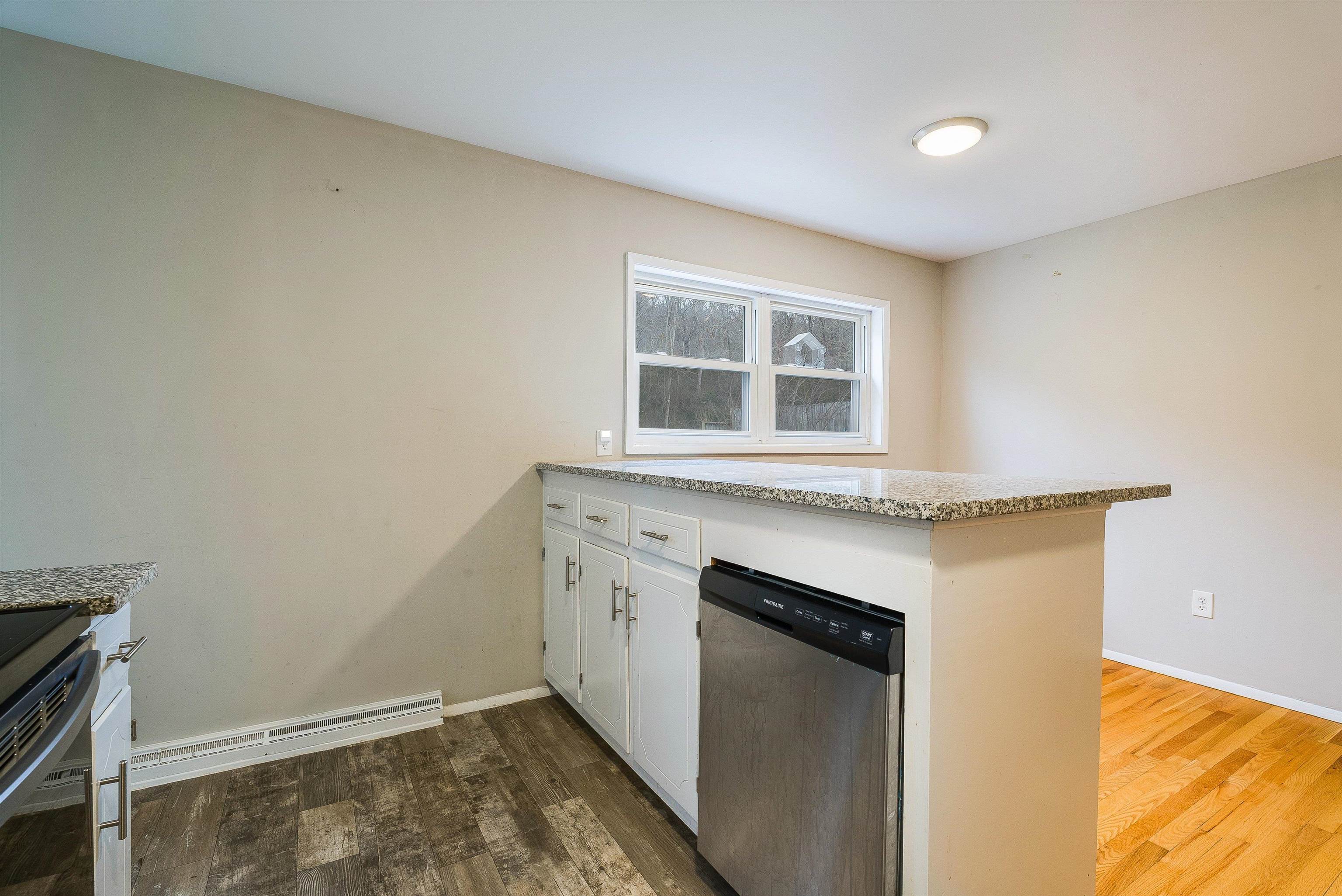 1124 S WINCHESTER AVE, WAYNESBORO, Virginia 22980, 3 Bedrooms Bedrooms, ,1 BathroomBathrooms,Residential,1124 S WINCHESTER AVE,672020 MLS # 672020