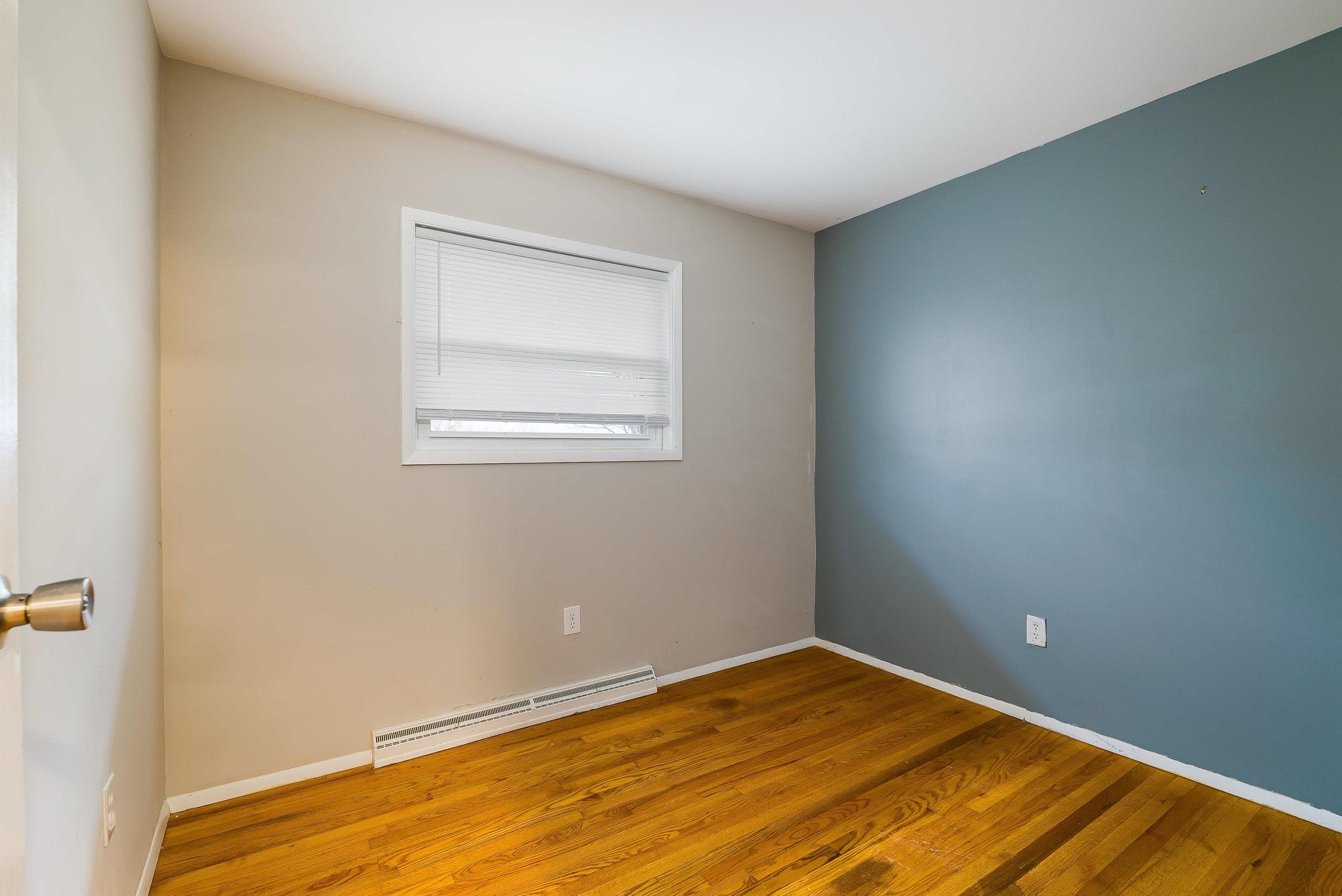 1124 S WINCHESTER AVE, WAYNESBORO, Virginia 22980, 3 Bedrooms Bedrooms, ,1 BathroomBathrooms,Residential,1124 S WINCHESTER AVE,672020 MLS # 672020