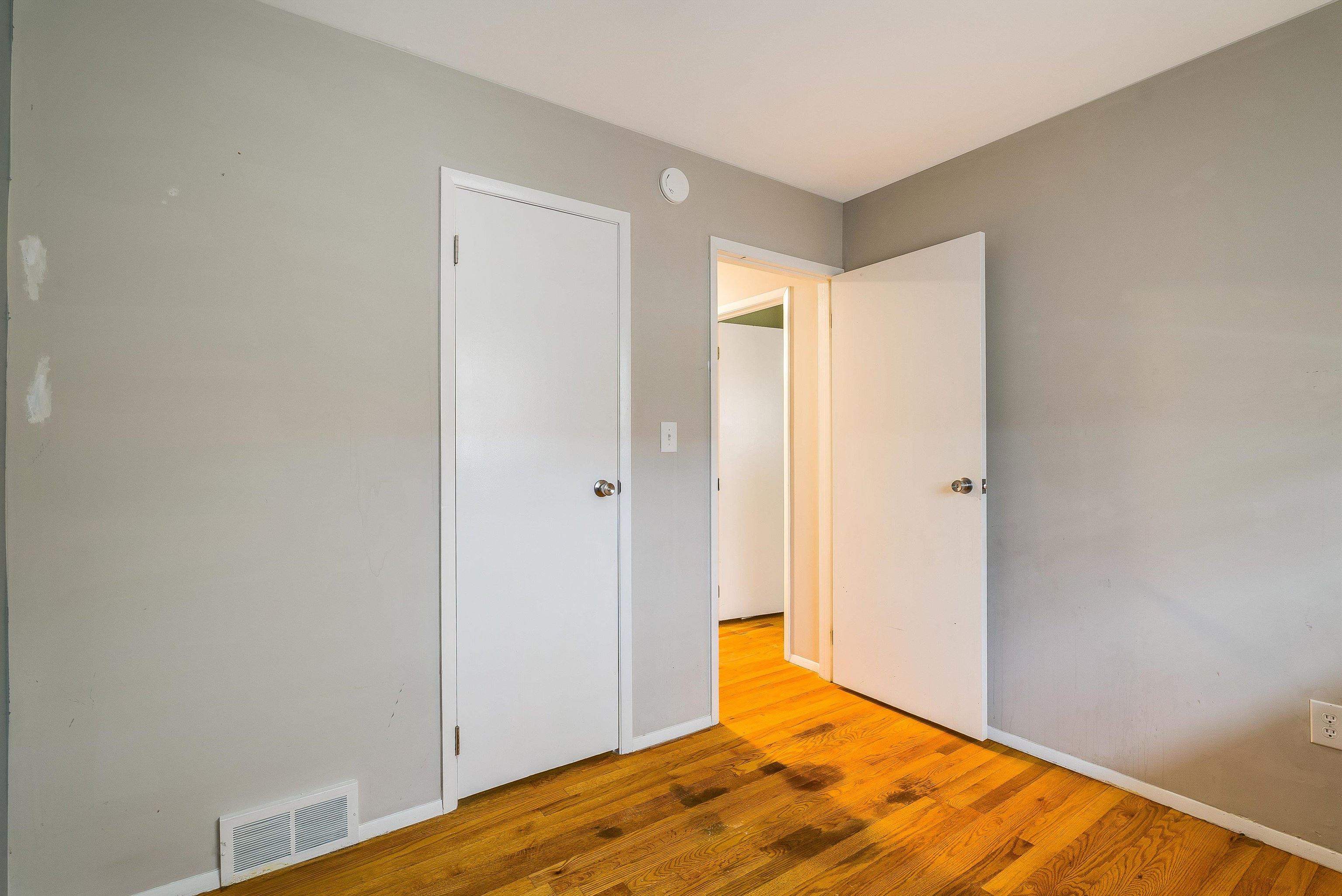 1124 S WINCHESTER AVE, WAYNESBORO, Virginia 22980, 3 Bedrooms Bedrooms, ,1 BathroomBathrooms,Residential,1124 S WINCHESTER AVE,672020 MLS # 672020