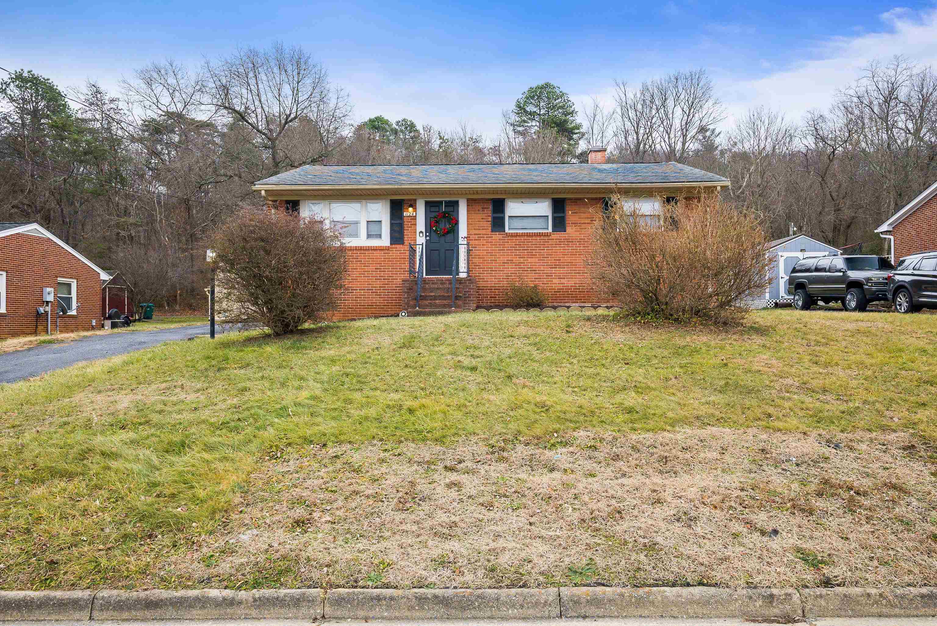 1124 S WINCHESTER AVE, WAYNESBORO, Virginia 22980, 3 Bedrooms Bedrooms, ,1 BathroomBathrooms,Residential,1124 S WINCHESTER AVE,672020 MLS # 672020
