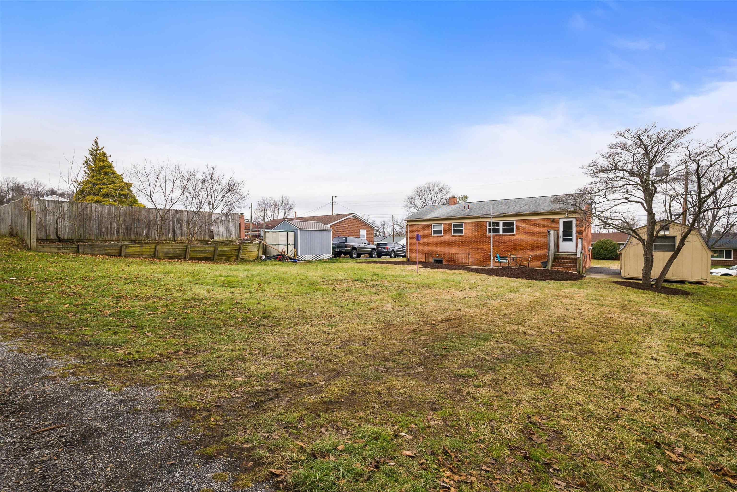 1124 S WINCHESTER AVE, WAYNESBORO, Virginia 22980, 3 Bedrooms Bedrooms, ,1 BathroomBathrooms,Residential,1124 S WINCHESTER AVE,672020 MLS # 672020