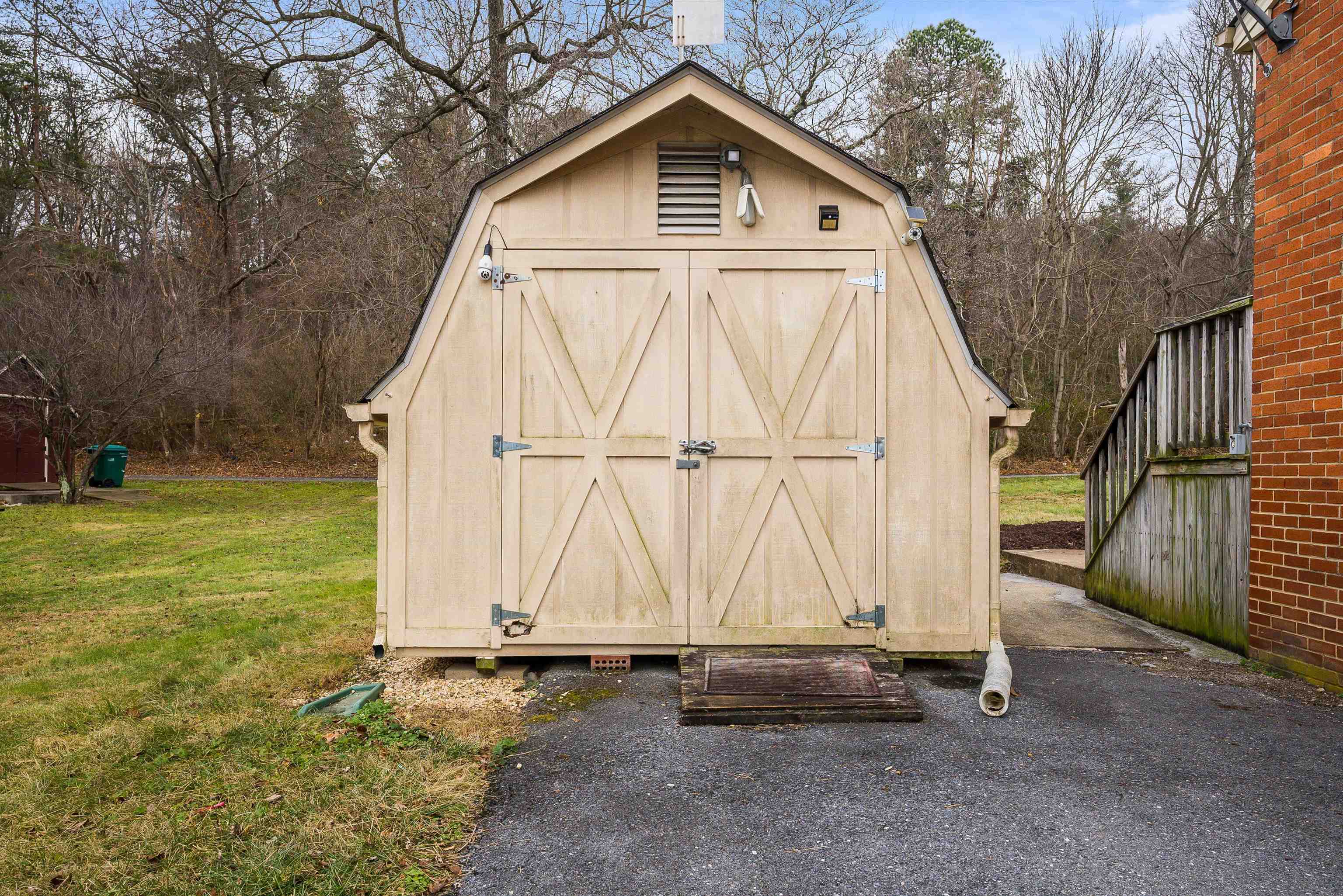 1124 S WINCHESTER AVE, WAYNESBORO, Virginia 22980, 3 Bedrooms Bedrooms, ,1 BathroomBathrooms,Residential,1124 S WINCHESTER AVE,672020 MLS # 672020