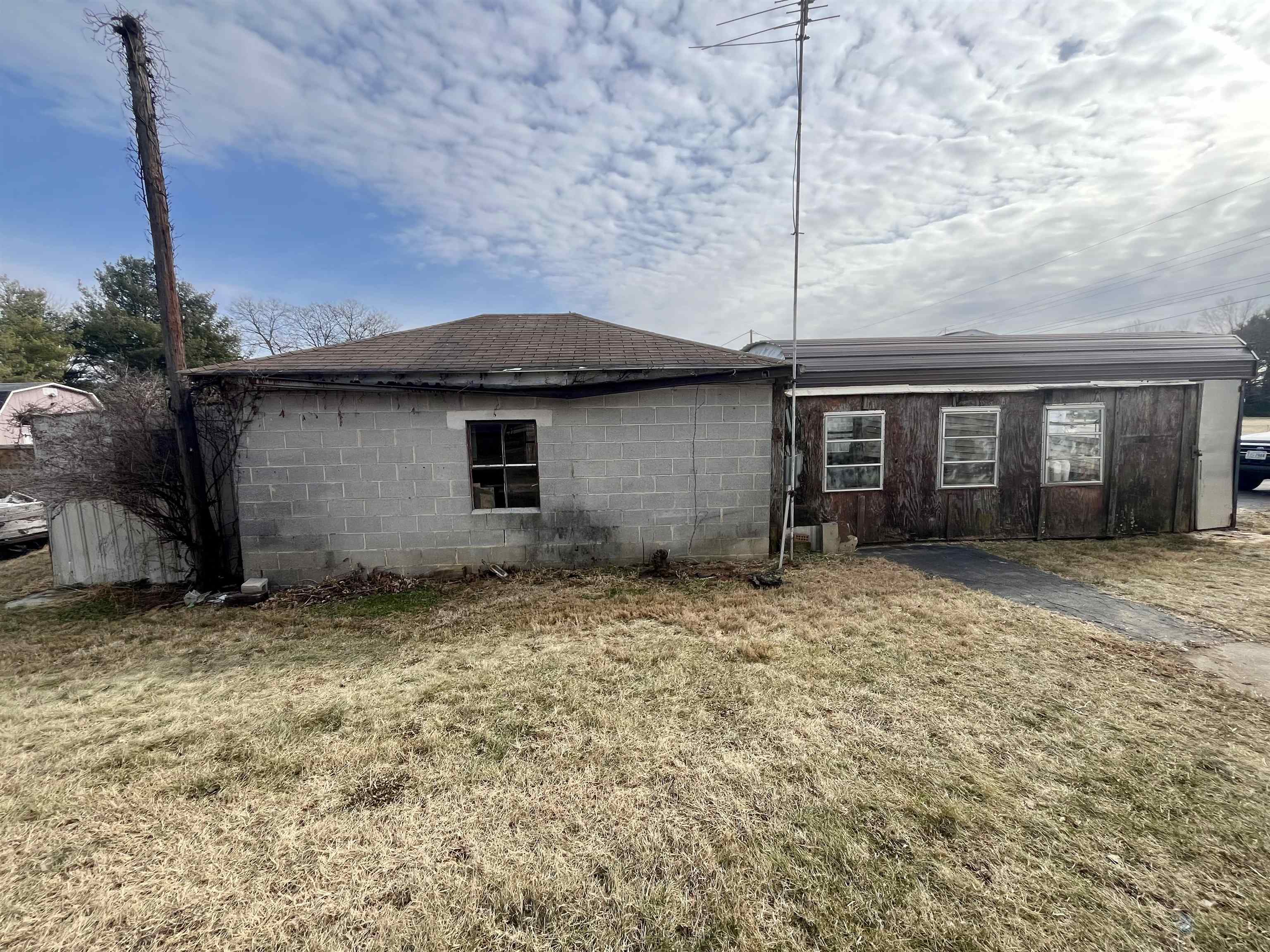 133 RIVERSIDE AVE, VERONA, Virginia 24482, 3 Bedrooms Bedrooms, ,1 BathroomBathrooms,Residential,133 RIVERSIDE AVE,672027 MLS # 672027