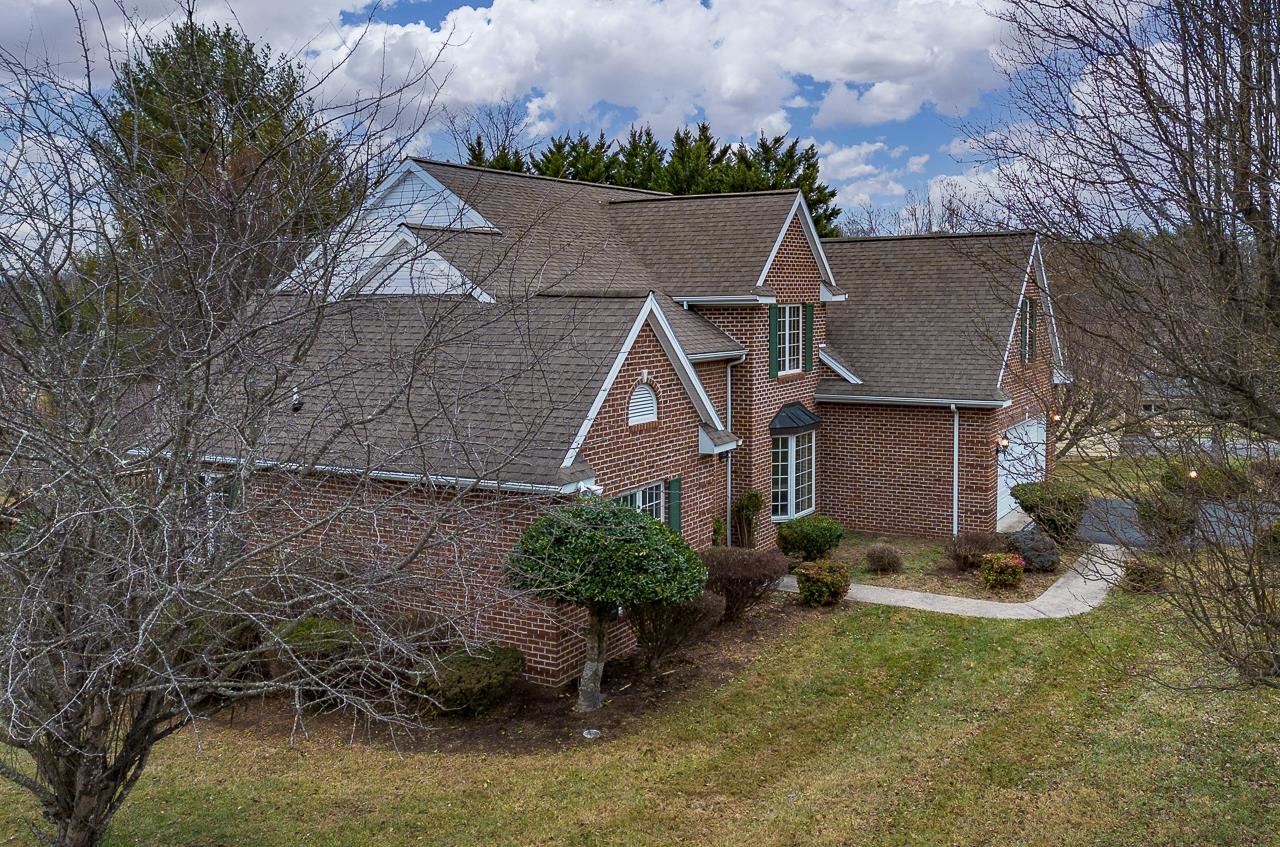 17 NEW CAMERON DR, LEXINGTON, Virginia 24450, 4 Bedrooms Bedrooms, ,3 BathroomsBathrooms,Residential,17 NEW CAMERON DR,672042 MLS # 672042 17 NEW CAMERON DR, LEXINGTON, Virginia 24450, 4 Bedrooms Bedrooms, ,3 BathroomsBathrooms,Residential,17 NEW CAMERON DR,672042 MLS # 672042