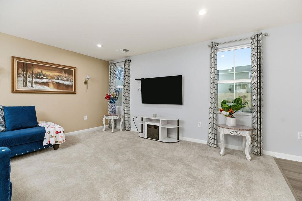 105 WHITE BIRCH RD, WAYNESBORO, Virginia 22980, 3 Bedrooms Bedrooms, ,2 BathroomsBathrooms,Residential,105 WHITE BIRCH RD,672043 MLS # 672043