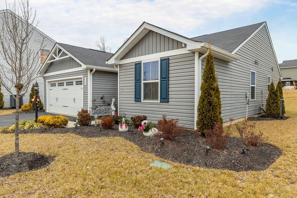 105 WHITE BIRCH RD, WAYNESBORO, Virginia 22980, 3 Bedrooms Bedrooms, ,2 BathroomsBathrooms,Residential,105 WHITE BIRCH RD,672043 MLS # 672043