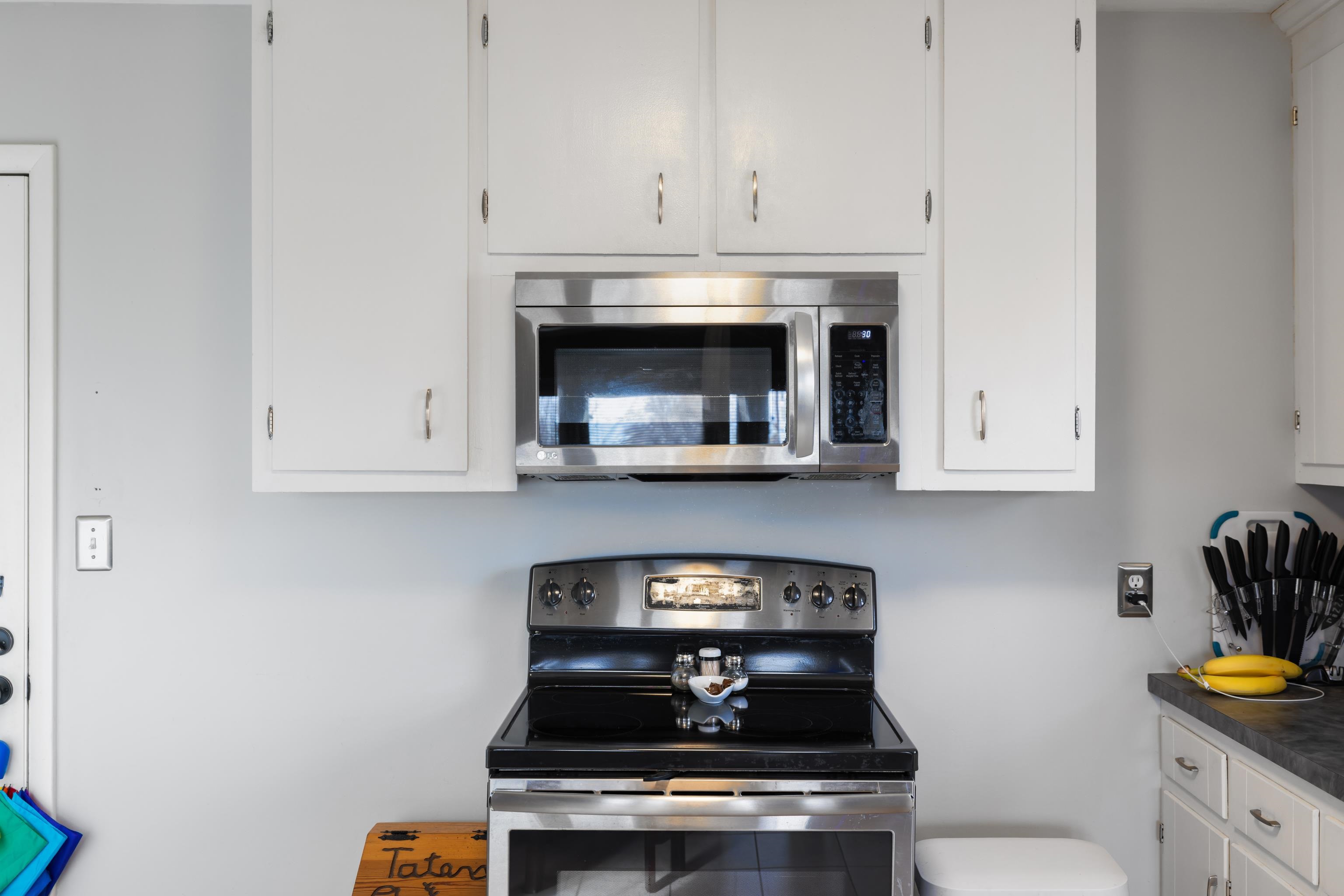 19 PLEASANT VALLEY DR, WEYERS CAVE, Virginia 24486, 3 Bedrooms Bedrooms, ,1 BathroomBathrooms,Residential,19 PLEASANT VALLEY DR,672044 MLS # 672044