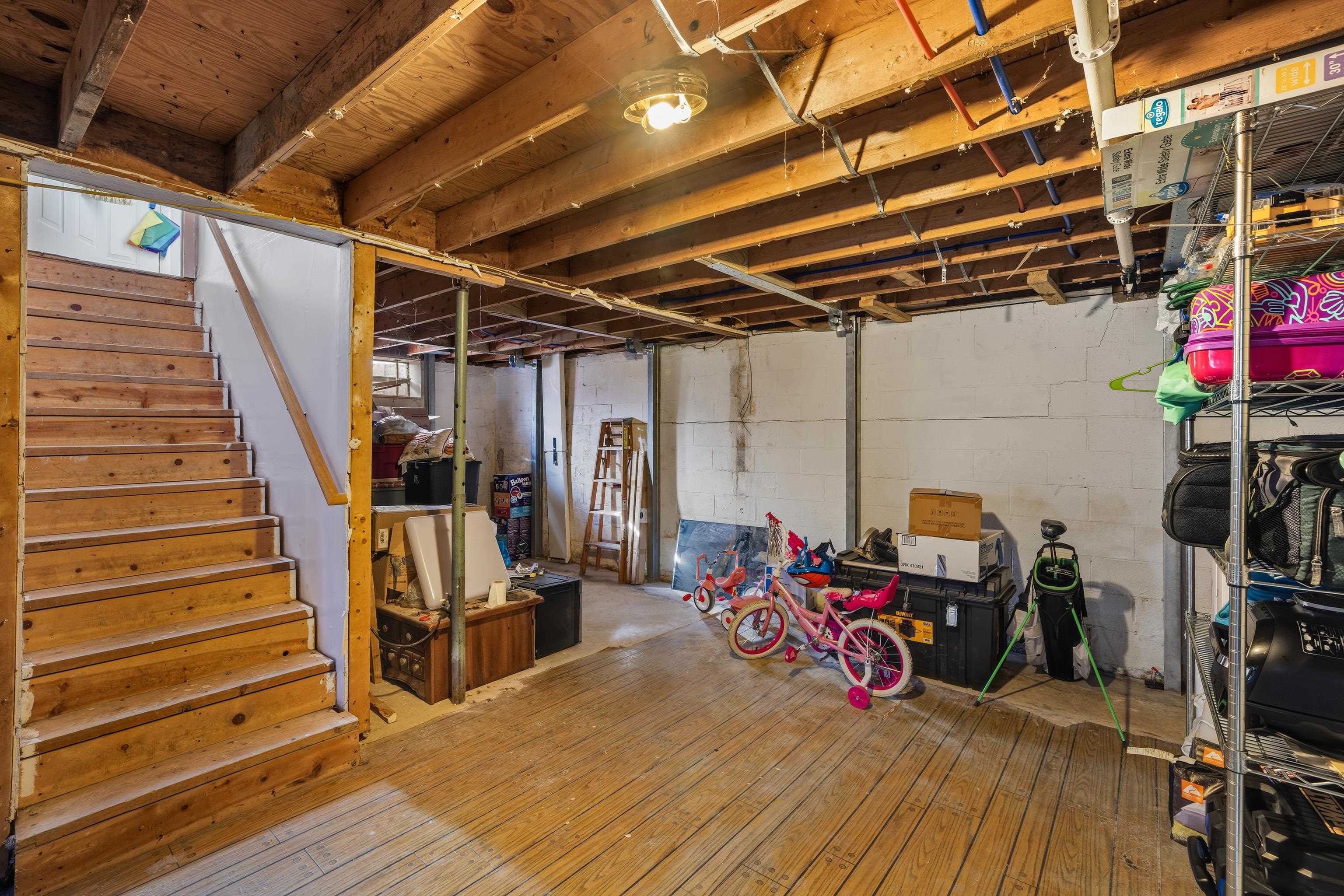 19 PLEASANT VALLEY DR, WEYERS CAVE, Virginia 24486, 3 Bedrooms Bedrooms, ,1 BathroomBathrooms,Residential,19 PLEASANT VALLEY DR,672044 MLS # 672044