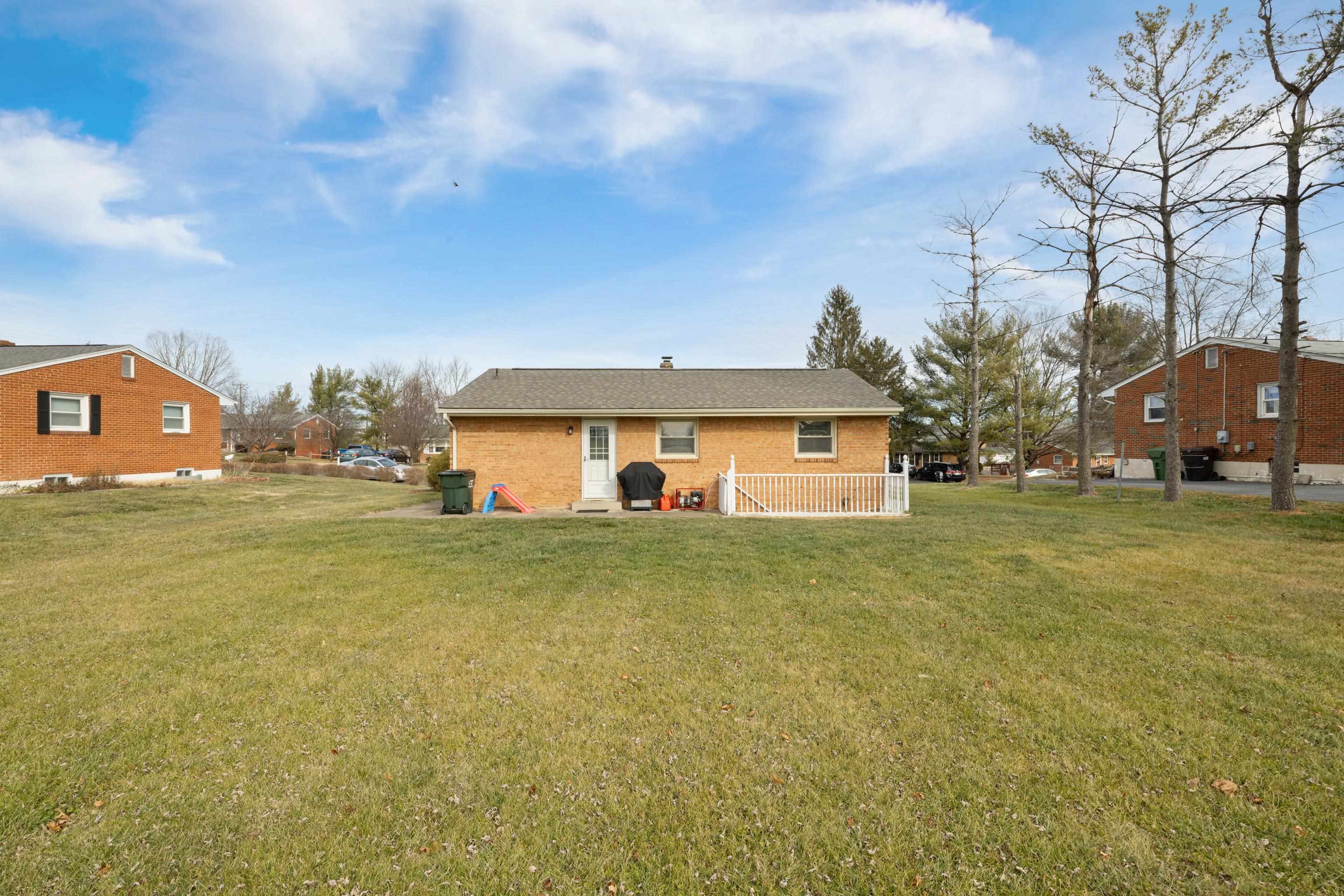 19 PLEASANT VALLEY DR, WEYERS CAVE, Virginia 24486, 3 Bedrooms Bedrooms, ,1 BathroomBathrooms,Residential,19 PLEASANT VALLEY DR,672044 MLS # 672044