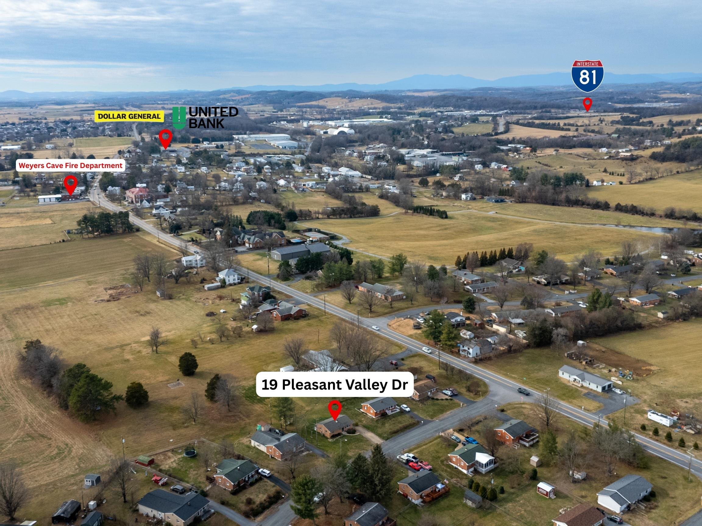 19 PLEASANT VALLEY DR, WEYERS CAVE, Virginia 24486, 3 Bedrooms Bedrooms, ,1 BathroomBathrooms,Residential,19 PLEASANT VALLEY DR,672044 MLS # 672044