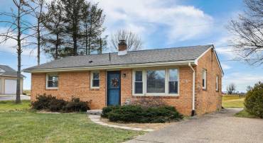 19 PLEASANT VALLEY DR, WEYERS CAVE, Virginia 24486, 3 Bedrooms Bedrooms, ,1 BathroomBathrooms,Residential,19 PLEASANT VALLEY DR,672044 MLS # 672044