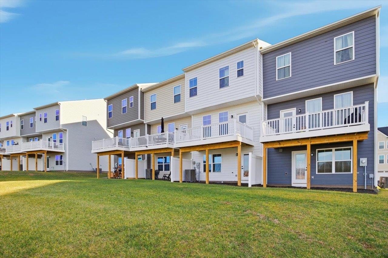 14 IRON HORSE LN, FISHERSVILLE, Virginia 22939, 4 Bedrooms Bedrooms, ,3 BathroomsBathrooms,Residential,14 IRON HORSE LN,672047 MLS # 672047