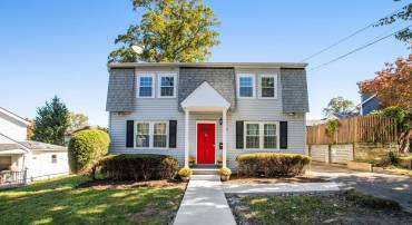 6908 BARRETT, FALLS CHURCH, Virginia 22042, 3 Bedrooms Bedrooms, 8 Rooms Rooms,2 BathroomsBathrooms,Residential,For sale,6908 BARRETT,VAFX2274118 MLS # VAFX2274118