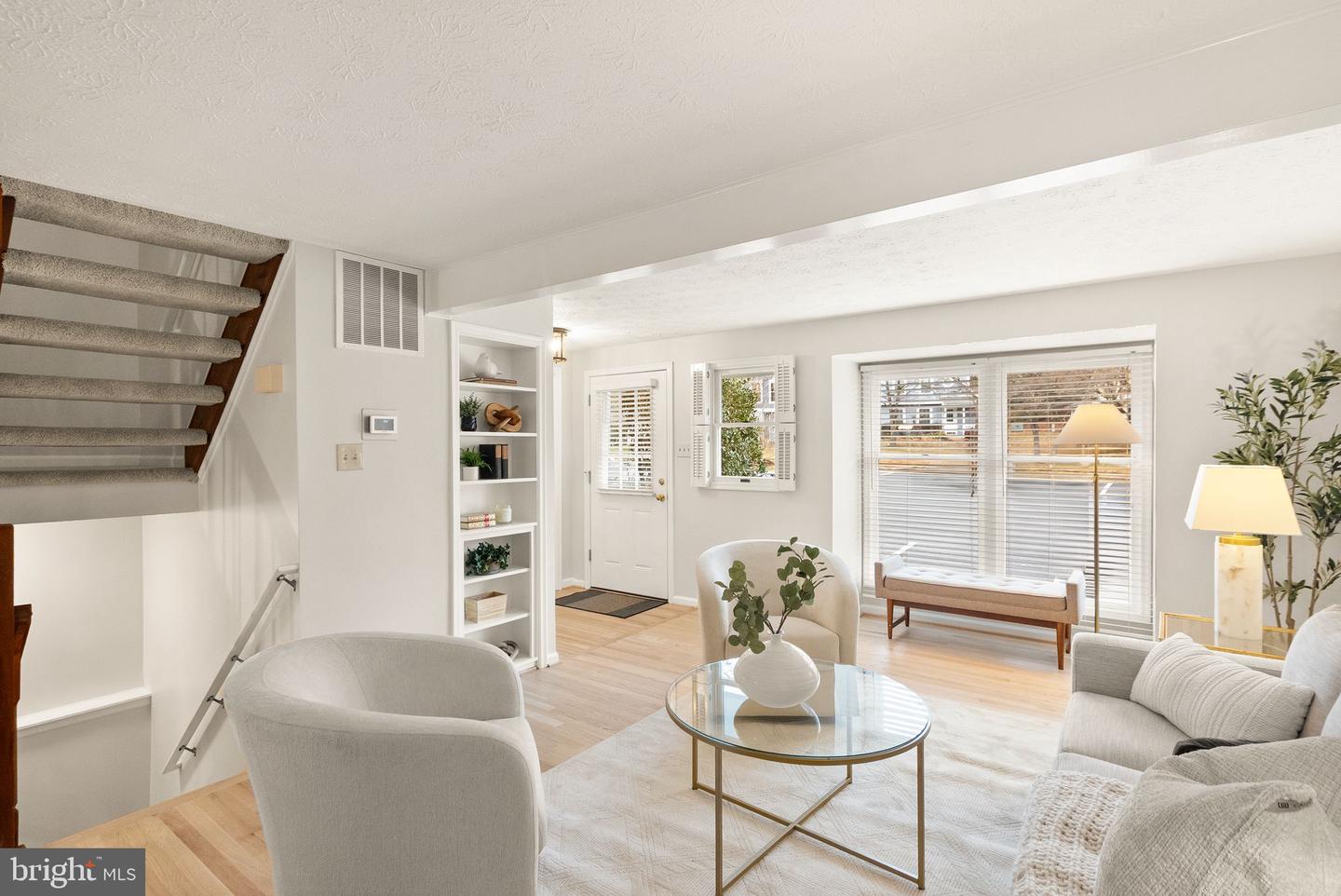 1548 POPLAR GROVE DR, RESTON, Virginia 20194, 2 Bedrooms Bedrooms, 11 Rooms Rooms,2 BathroomsBathrooms,Residential,For sale,1548 POPLAR GROVE DR,VAFX2274508 MLS # VAFX2274508