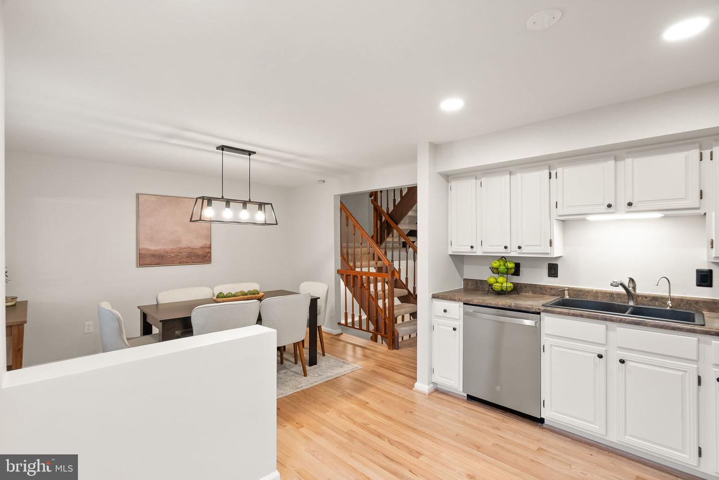 1548 POPLAR GROVE DR, RESTON, Virginia 20194, 2 Bedrooms Bedrooms, 11 Rooms Rooms,2 BathroomsBathrooms,Residential,For sale,1548 POPLAR GROVE DR,VAFX2274508 MLS # VAFX2274508