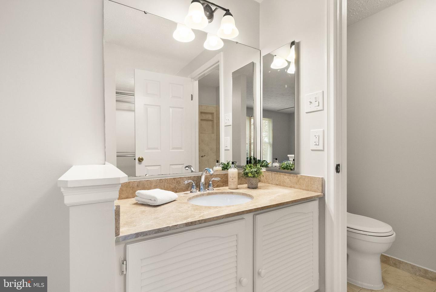 1548 POPLAR GROVE DR, RESTON, Virginia 20194, 2 Bedrooms Bedrooms, 11 Rooms Rooms,2 BathroomsBathrooms,Residential,For sale,1548 POPLAR GROVE DR,VAFX2274508 MLS # VAFX2274508