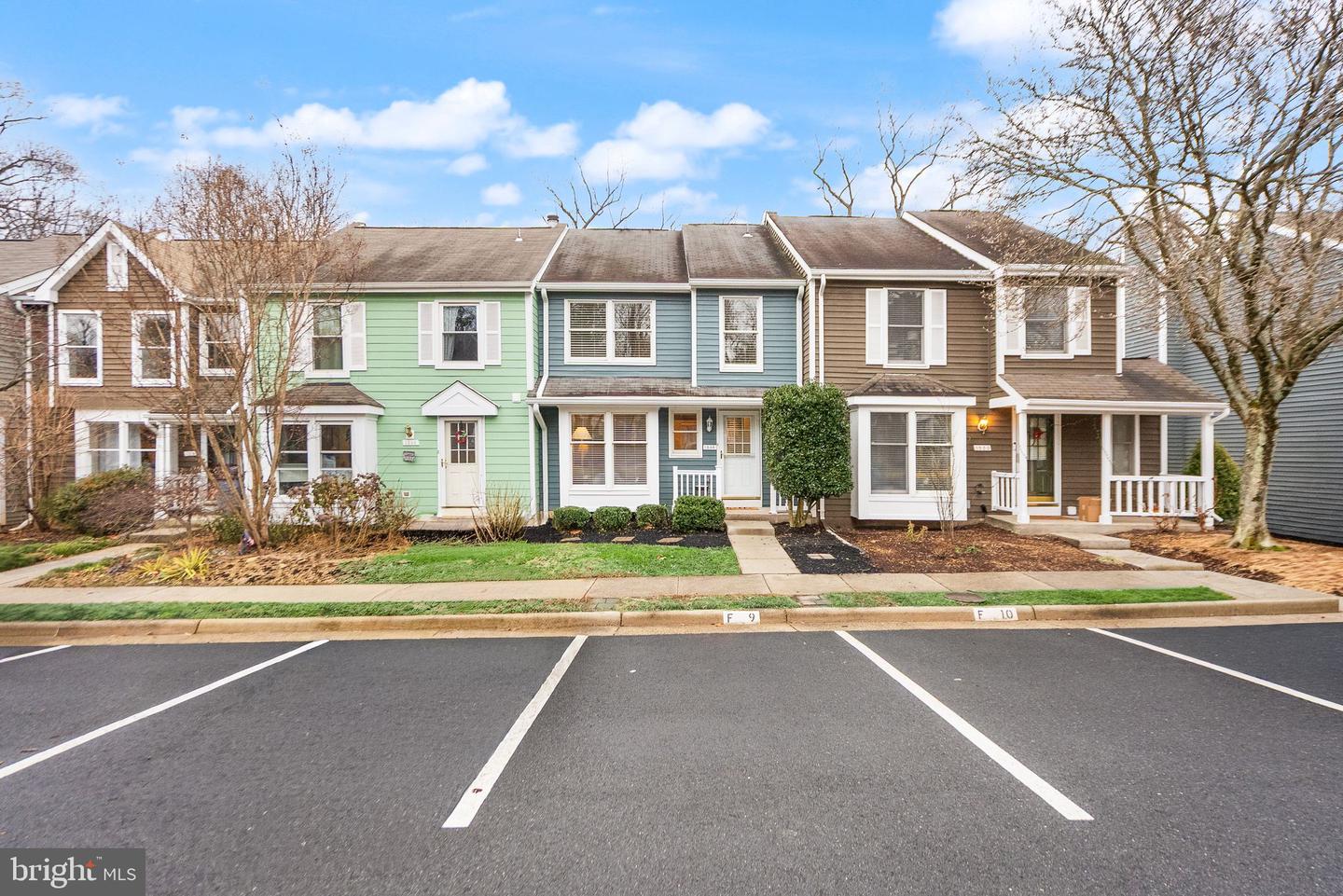 1548 POPLAR GROVE DR, RESTON, Virginia 20194, 2 Bedrooms Bedrooms, 11 Rooms Rooms,2 BathroomsBathrooms,Residential,For sale,1548 POPLAR GROVE DR,VAFX2274508 MLS # VAFX2274508
