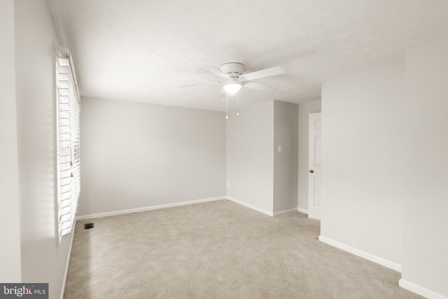 1548 POPLAR GROVE DR, RESTON, Virginia 20194, 2 Bedrooms Bedrooms, 11 Rooms Rooms,2 BathroomsBathrooms,Residential,For sale,1548 POPLAR GROVE DR,VAFX2274508 MLS # VAFX2274508