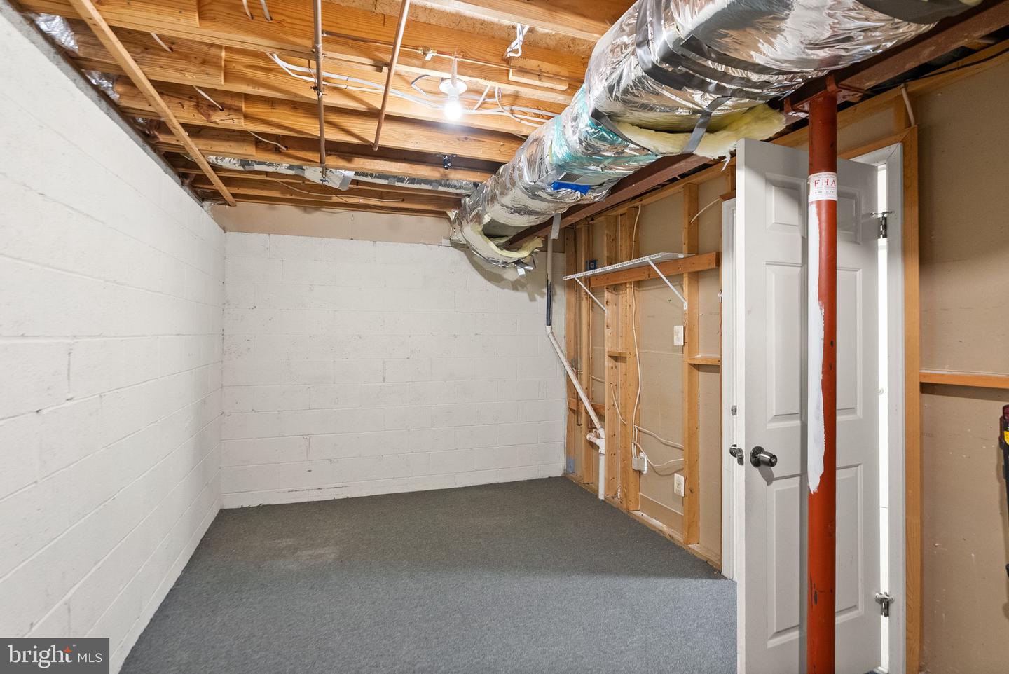 1548 POPLAR GROVE DR, RESTON, Virginia 20194, 2 Bedrooms Bedrooms, 11 Rooms Rooms,2 BathroomsBathrooms,Residential,For sale,1548 POPLAR GROVE DR,VAFX2274508 MLS # VAFX2274508