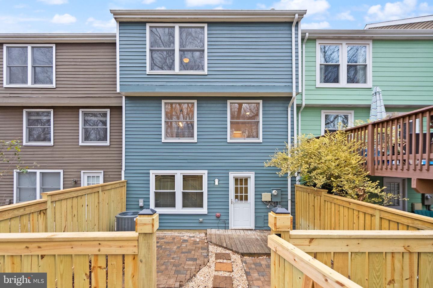 1548 POPLAR GROVE DR, RESTON, Virginia 20194, 2 Bedrooms Bedrooms, 11 Rooms Rooms,2 BathroomsBathrooms,Residential,For sale,1548 POPLAR GROVE DR,VAFX2274508 MLS # VAFX2274508