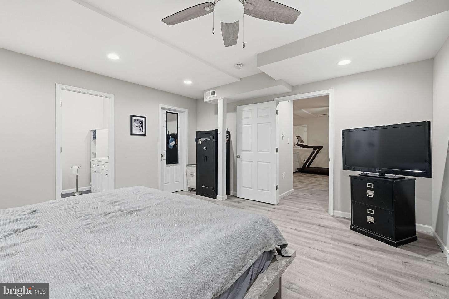 1403 MERCER RD, HAYMARKET, Virginia 20169, 3 Bedrooms Bedrooms, ,2 BathroomsBathrooms,Residential,For sale,1403 MERCER RD,VAPW2106148 MLS # VAPW2106148 1403 MERCER RD, HAYMARKET, Virginia 20169, 3 Bedrooms Bedrooms, ,2 BathroomsBathrooms,Residential,For sale,1403 MERCER RD,VAPW2106148 MLS # VAPW2106148